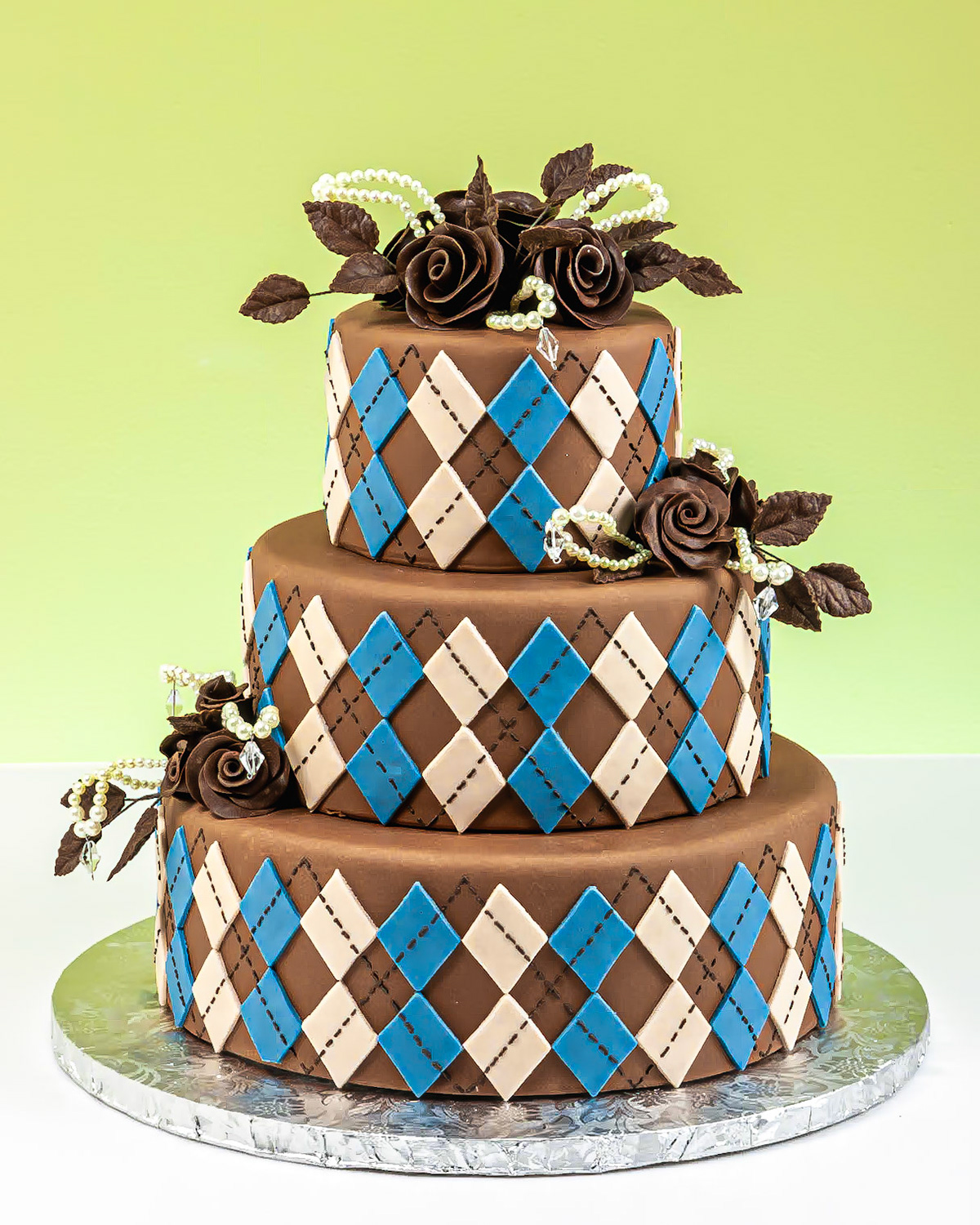 Preppy & Pearls Wedding Cake