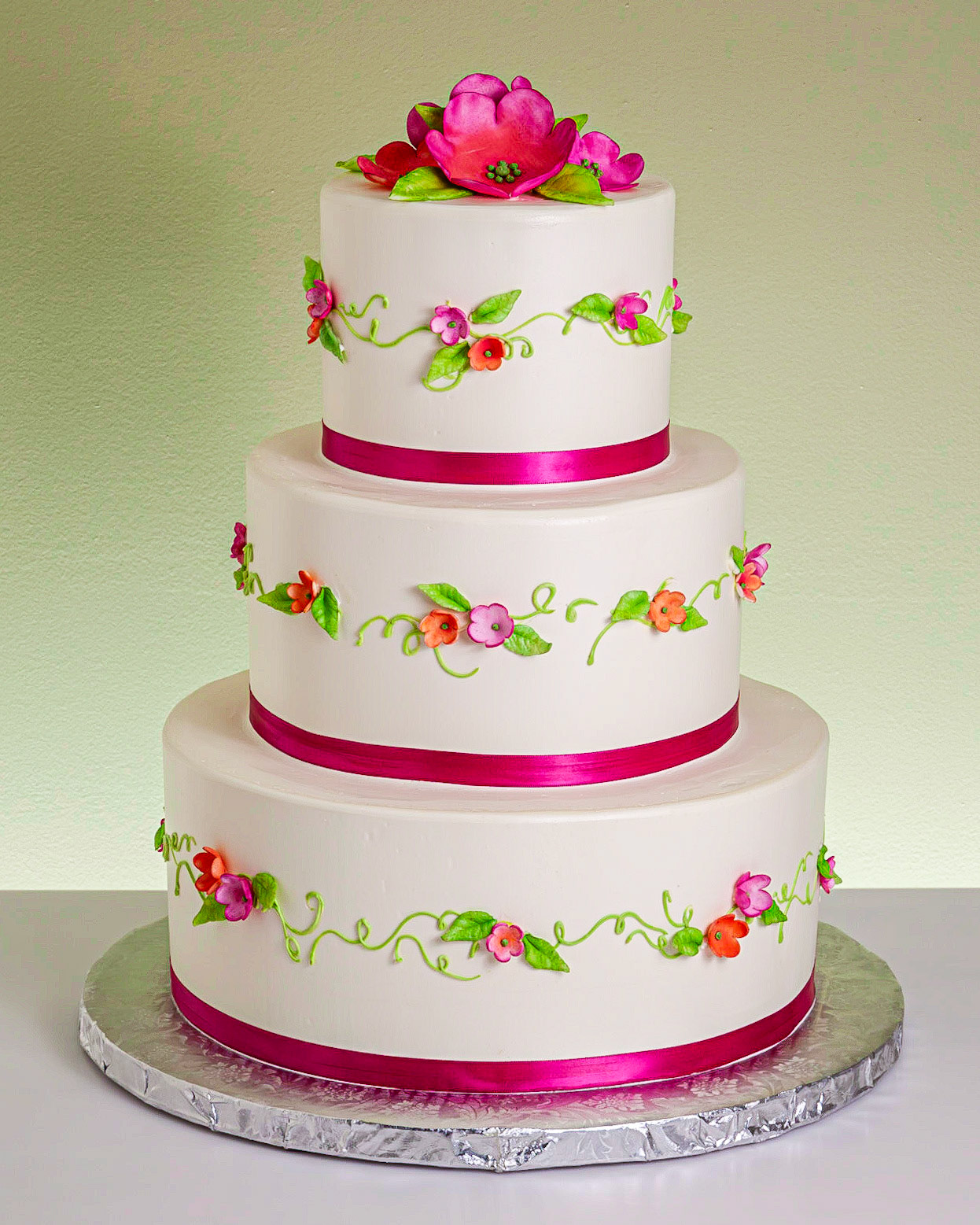 La Petite Fleur Wedding Cake