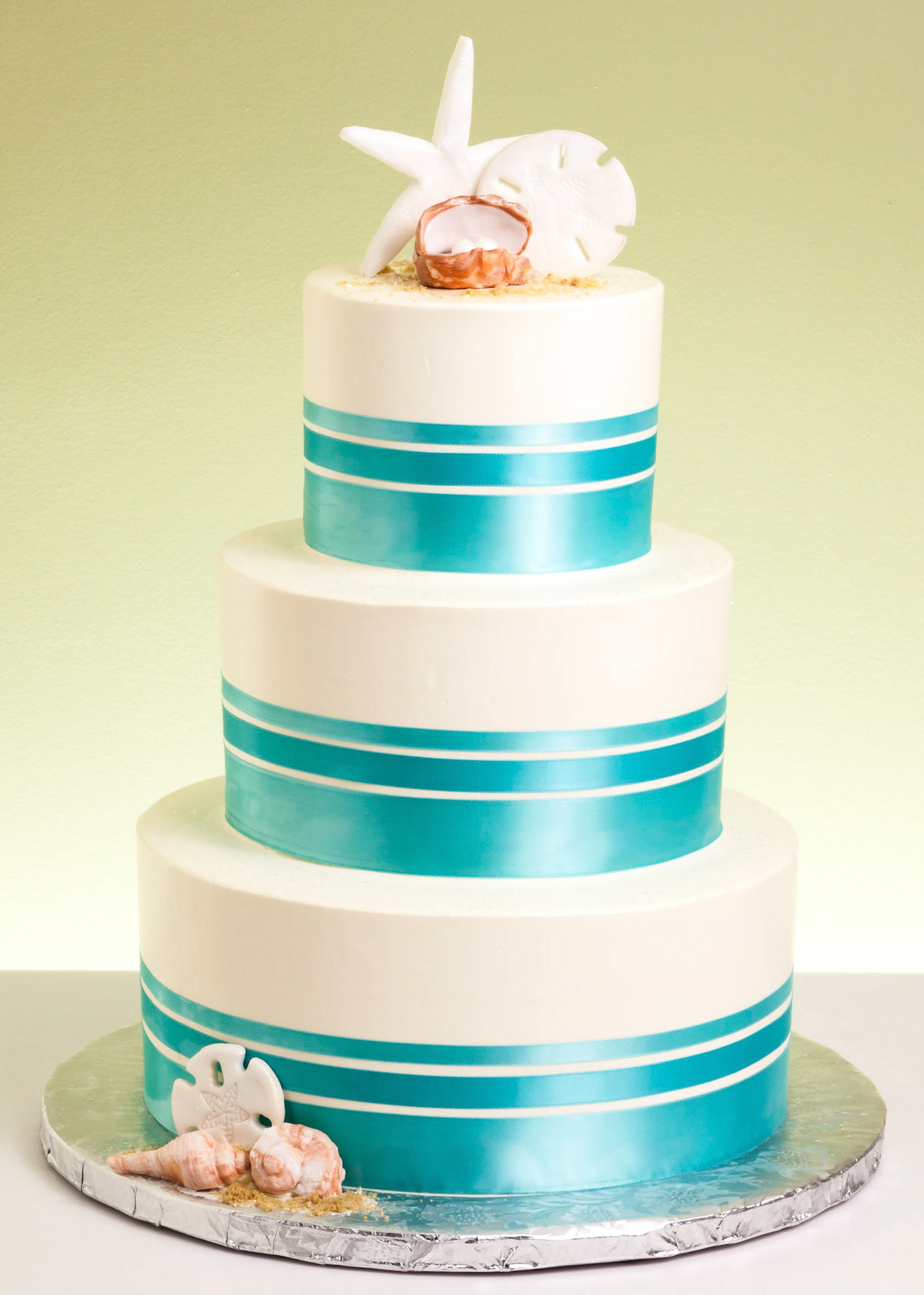 Beachy Keen Wedding Cake