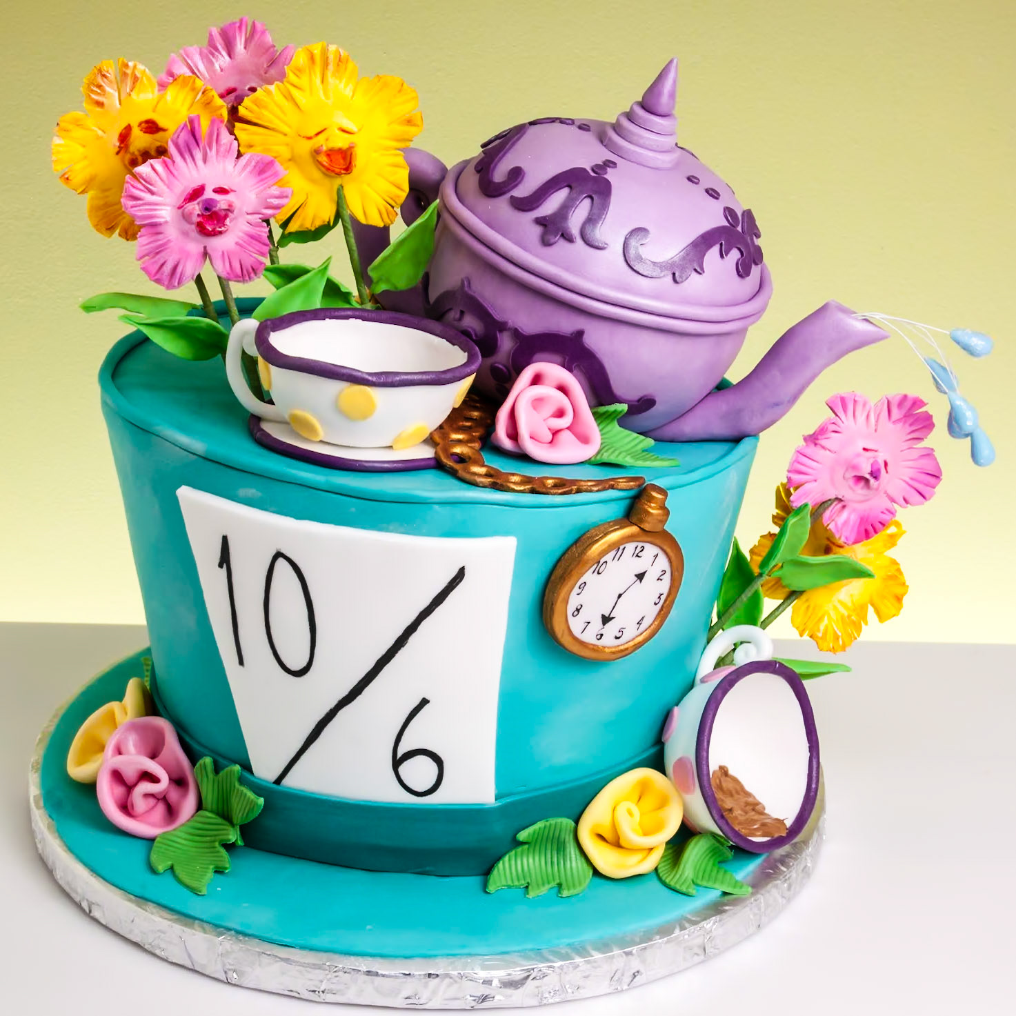 Alice in Wonderland Cake