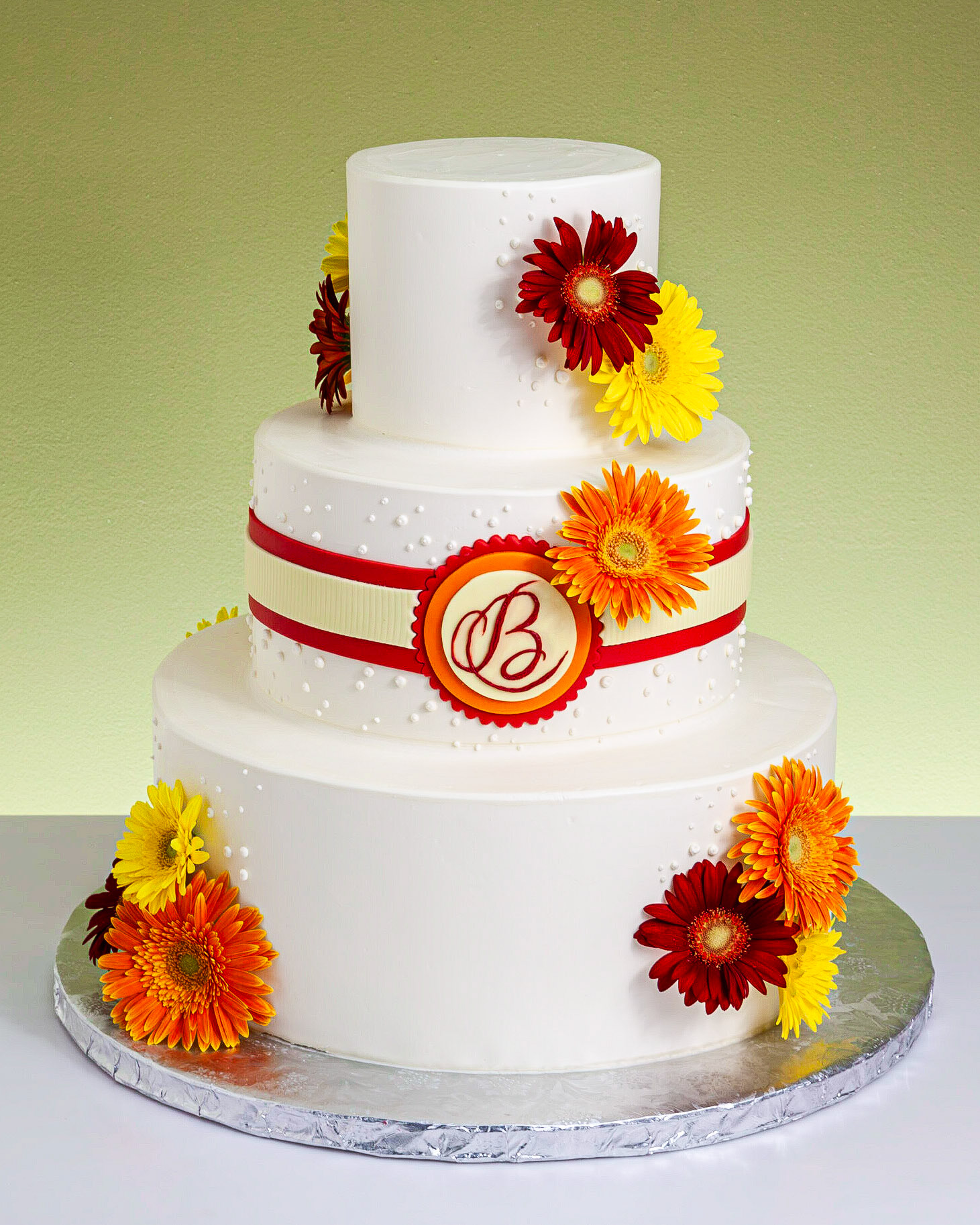 Delightful Daisies Wedding Cake