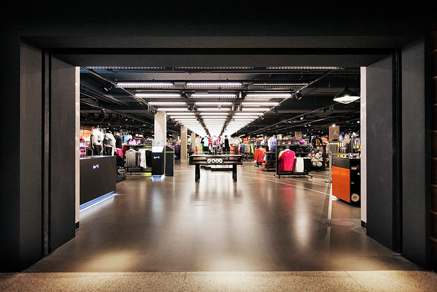 Joey David Kops Nike EHQ Employee store Hilversum Clubhouse
