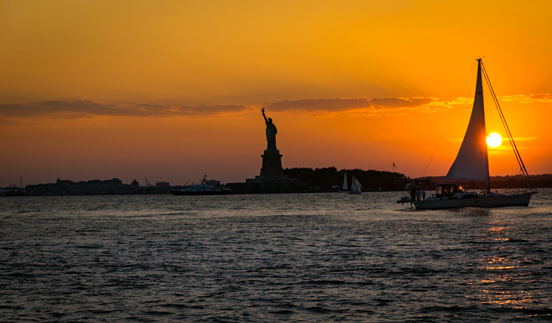 Sailing the NY Harbor