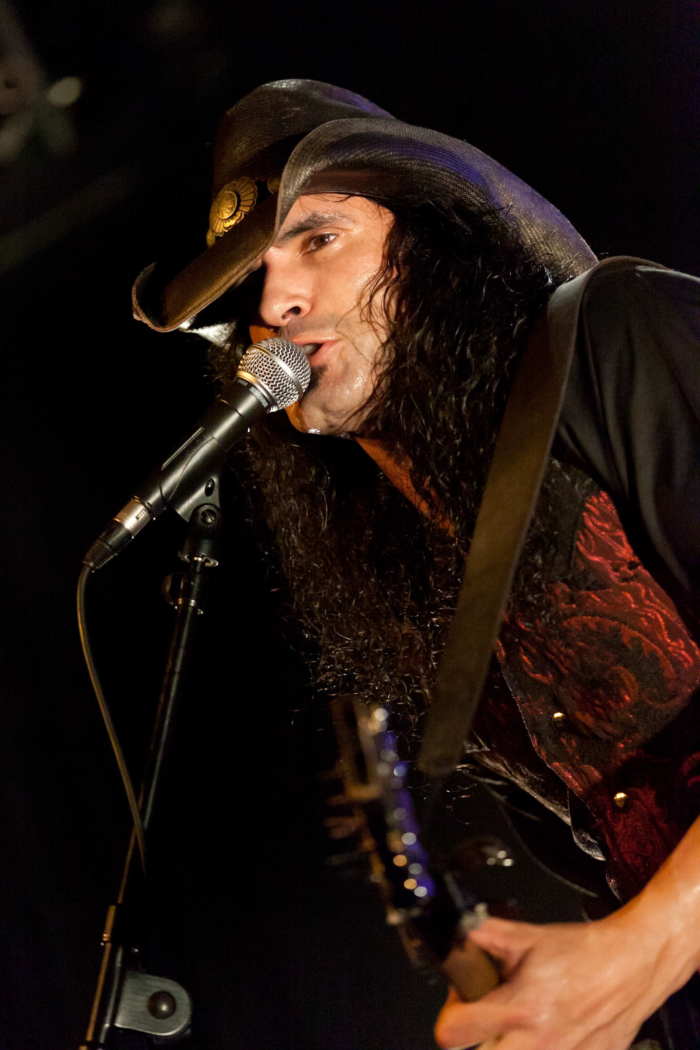 ERIC SARDINAS - 10/2011 - LE HANGAR - IVRY SUR SEINE