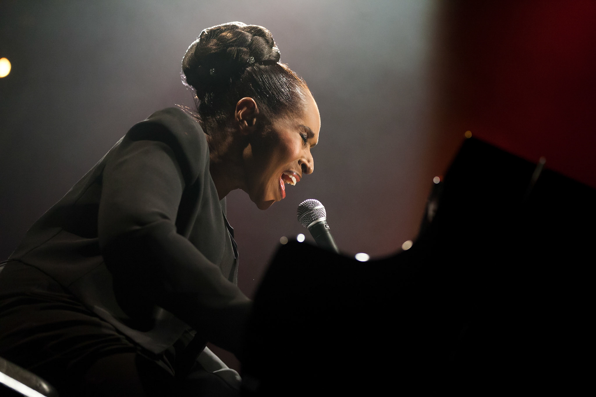 LIZ McCOMB - 12/2011 - ESPACE PIERRE CARDIN - PARIS