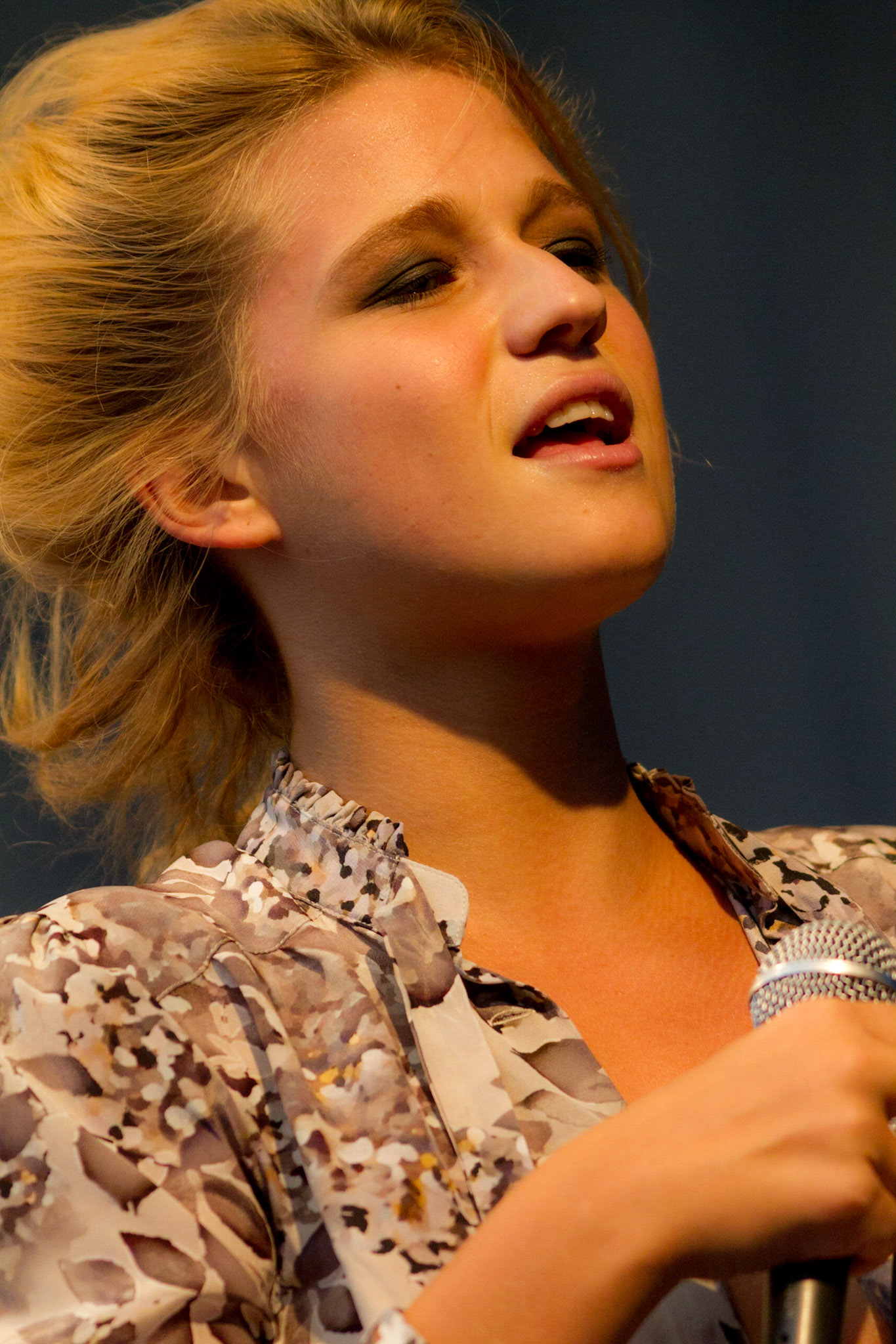 SELAH SUE - 07/2011 - FESTIVAL FNAC LIVE