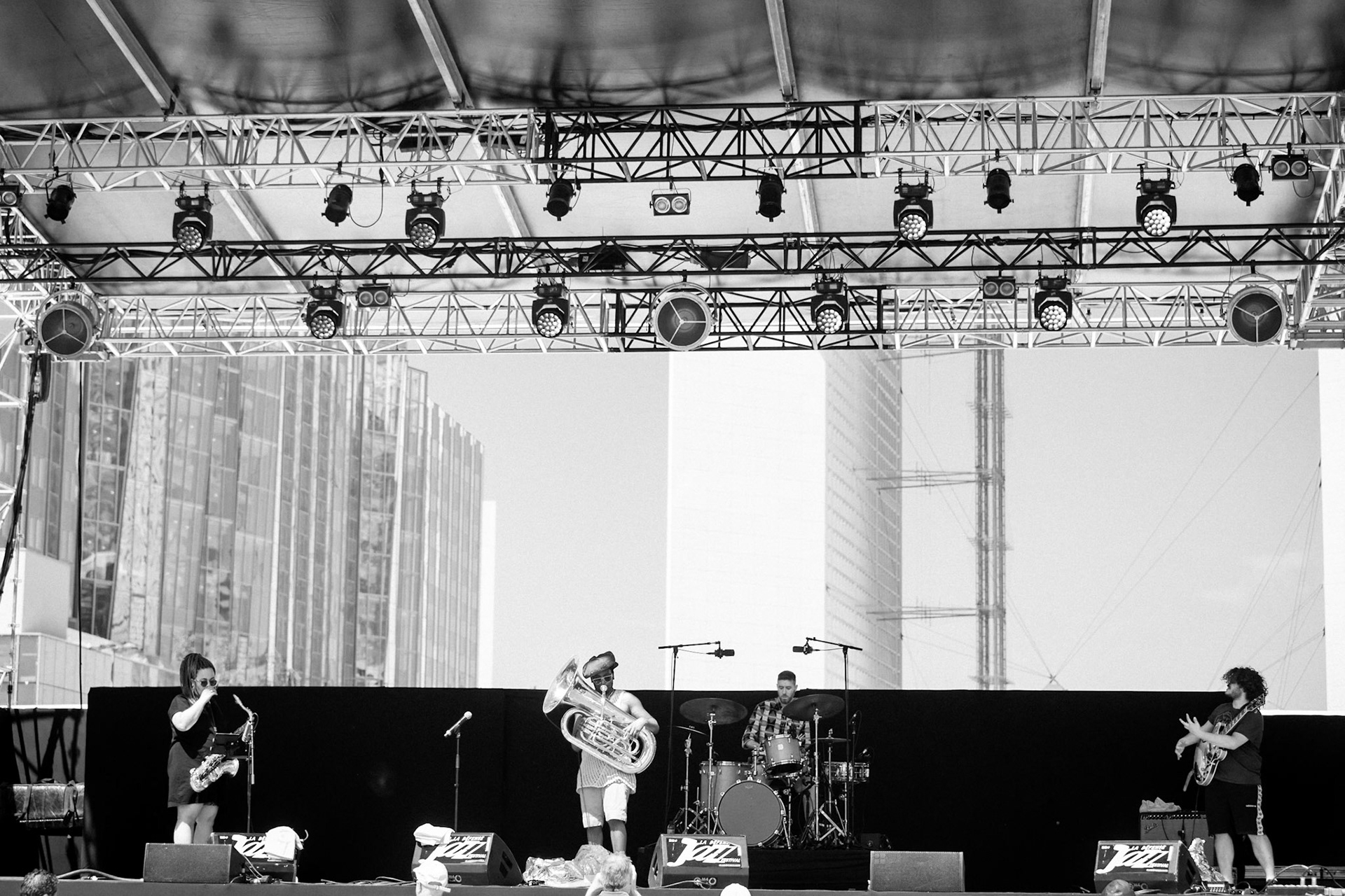 Theon Cross Trio, La Défense Jazz Festival, Parvis de la Défense, 26 mai 2019