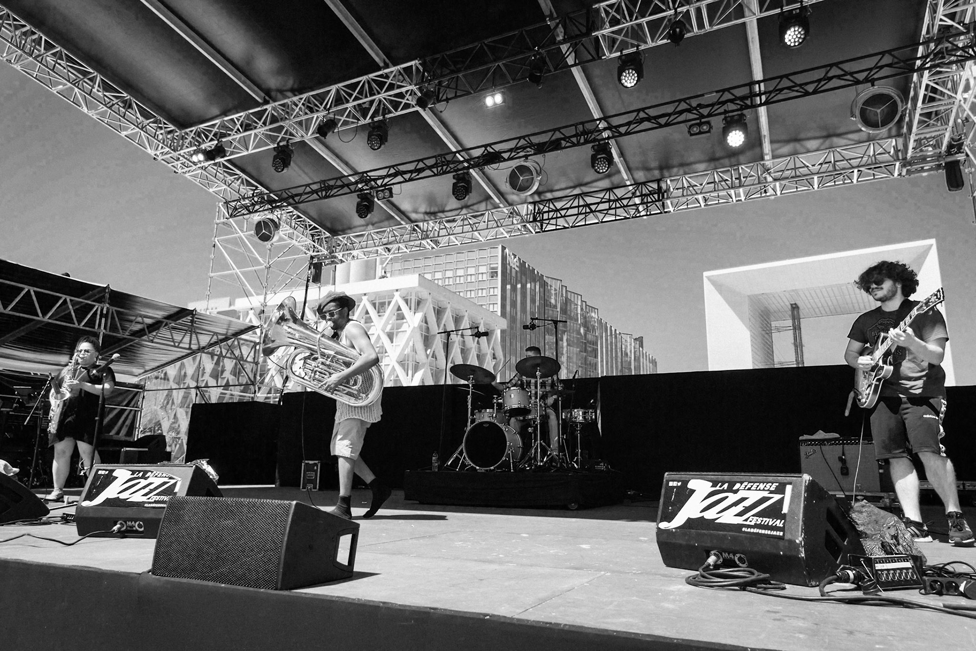 Theon Cross Trio, La Défense Jazz Festival, Parvis de la Défense, 26 mai 2019