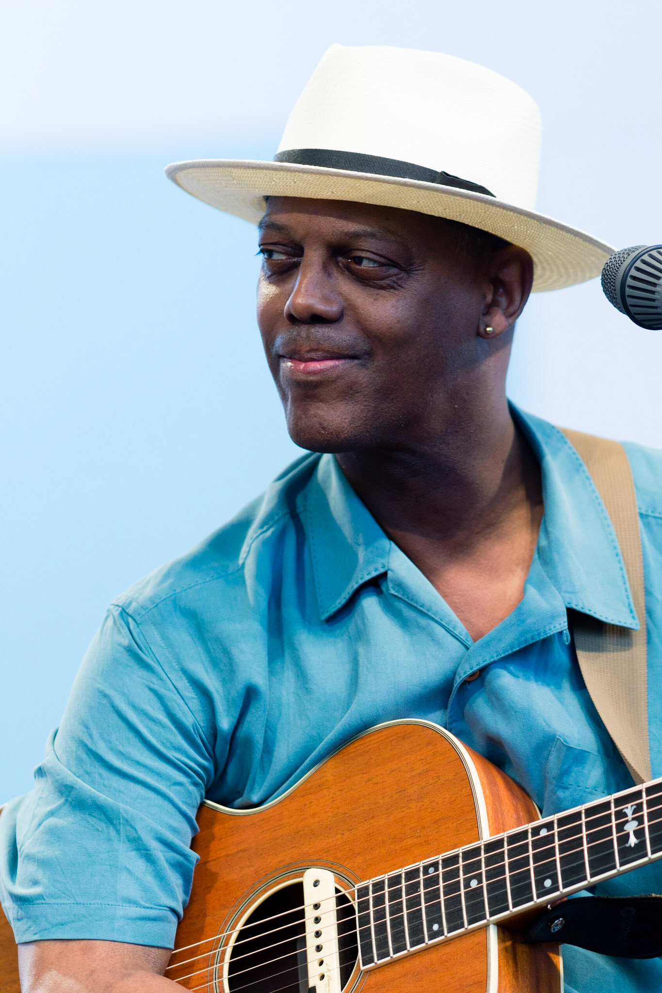 Eric Bibb - Paris Jazz Festival - Espace Delta - Parc Floral de Paris - 12 juillet 2015
