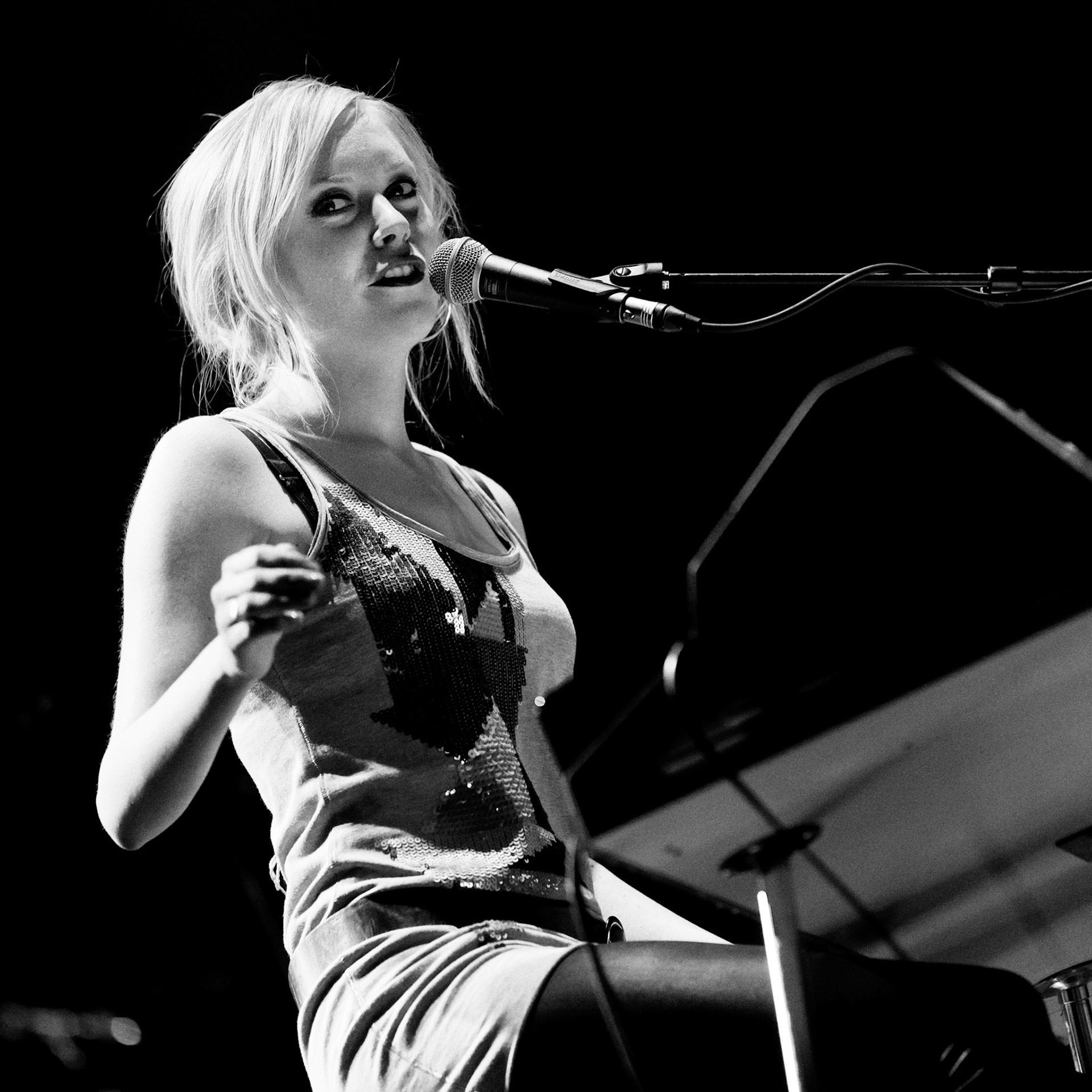 FREDRIKA STAHL - GRAND REX - Paris