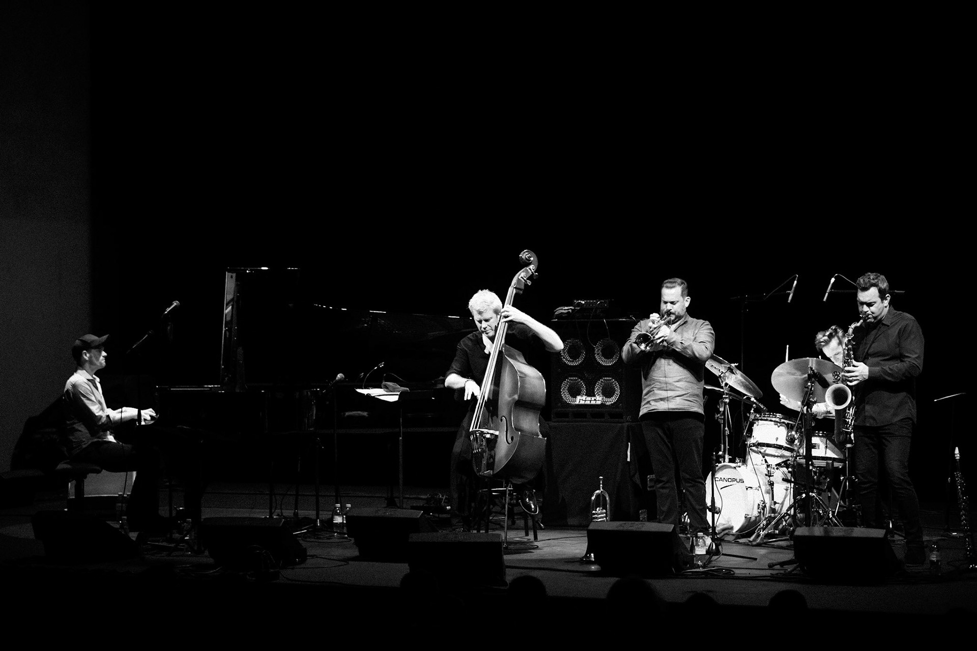 Kyle Eastwood Quintet feat Camille Bertault, Hugh Coltman, Festival Jazz Saint-Germain-des-Prés - Paris , Odéon - Théâtre de l'Europe, 16 mai 2022