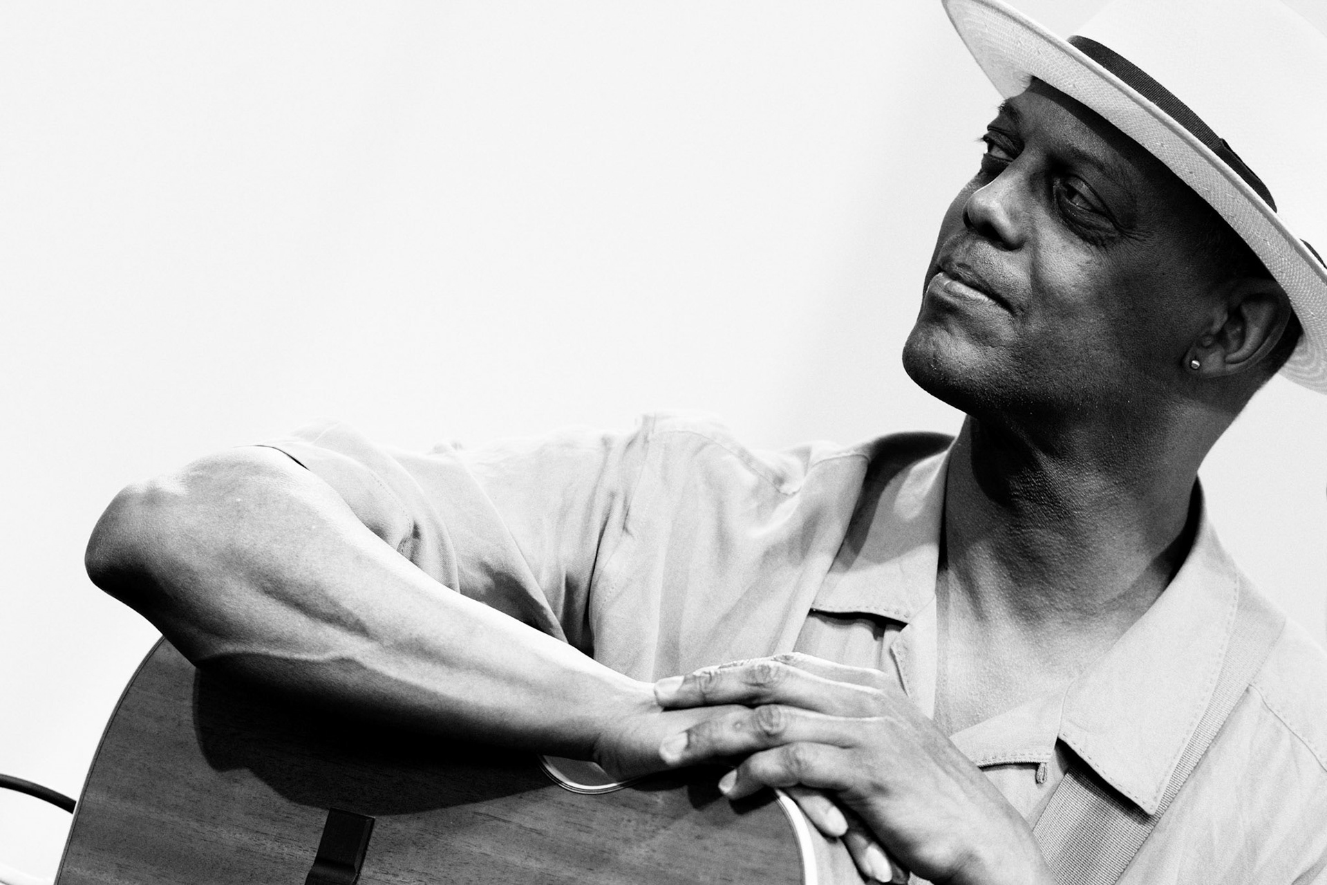 Eric Bibb - Paris Jazz Festival - Espace Delta - Parc Floral de Paris - 12 juillet 2015