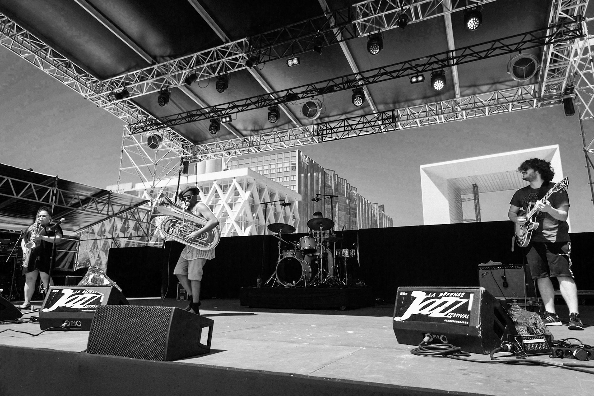 Theon Cross Trio, La Défense Jazz Festival, Parvis de la Défense, 26 mai 2019