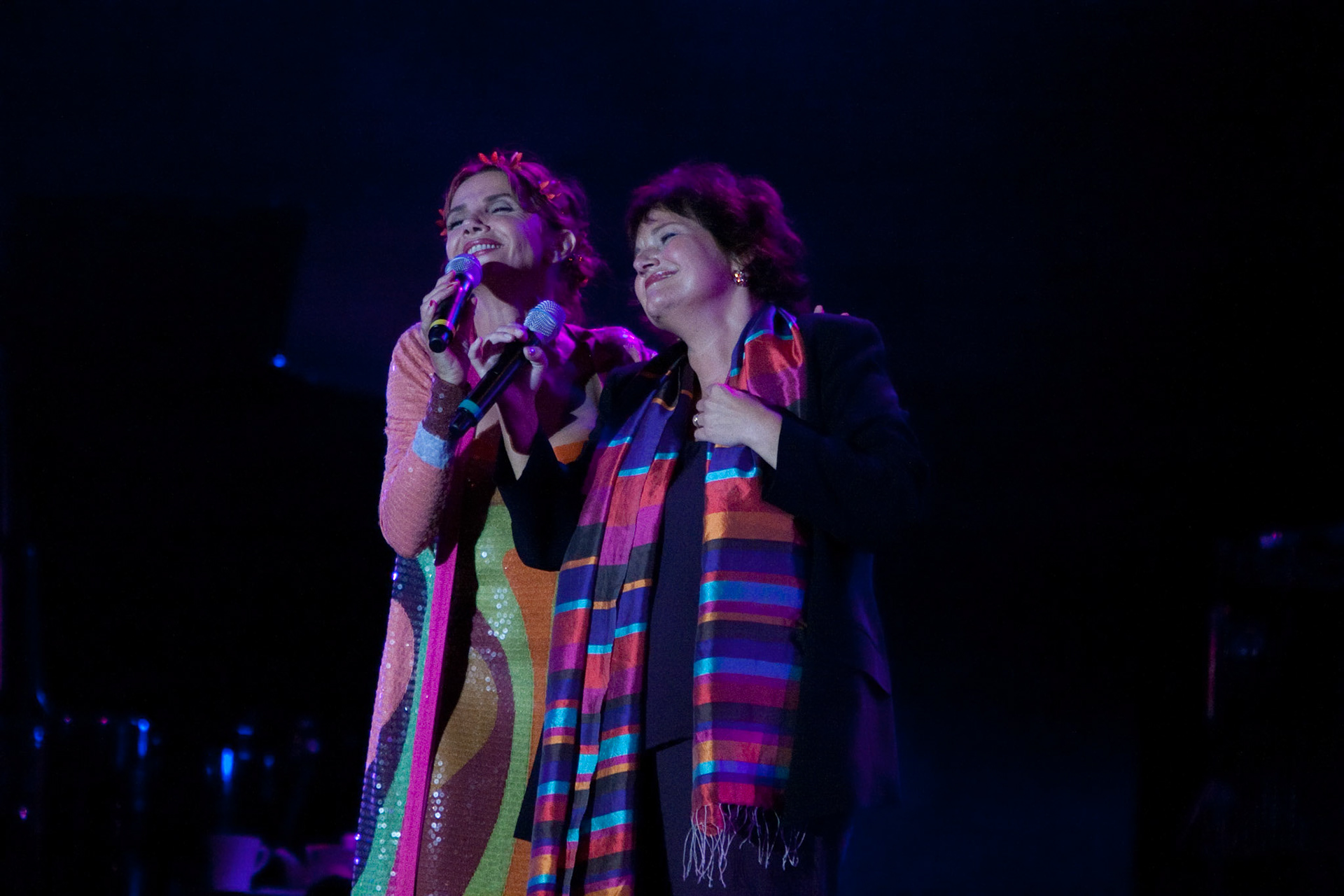 VICTORIA ABRIL &  MAURANNE