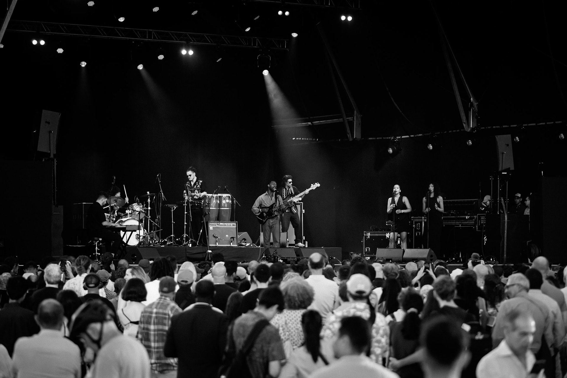 Jalen Ngonda , La Défense Jazz Festival, Parvis de la Défense, 24 juin 2025