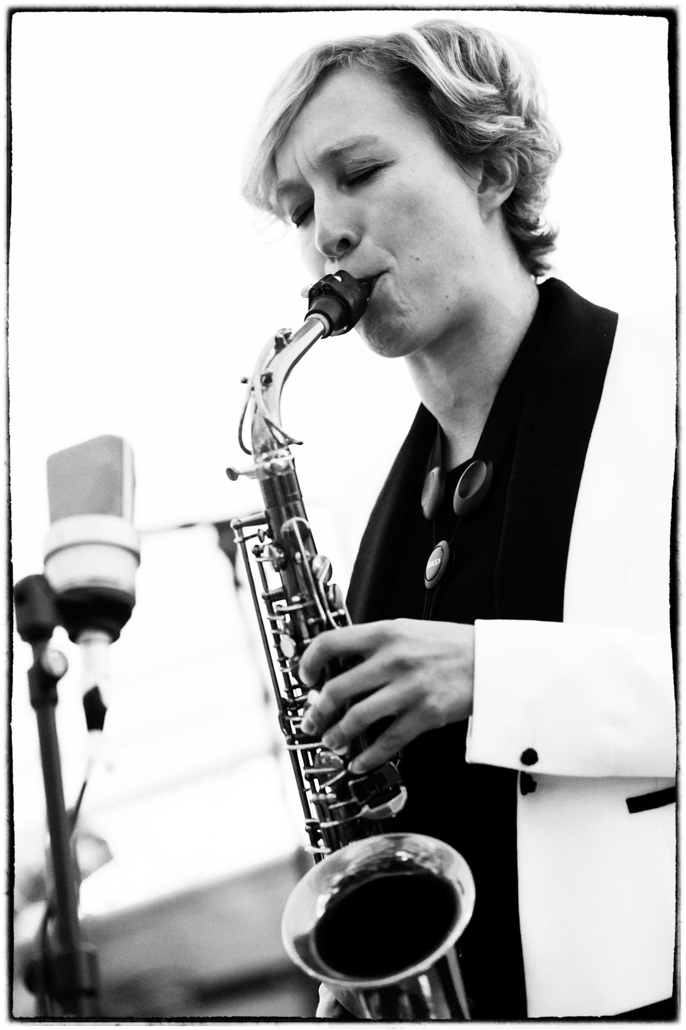 Lisa Cat Berro - Scène découverte "Jazz au Féminin" - Place Saint-Germain-des-Prés (Paris) - 19 mai 2013