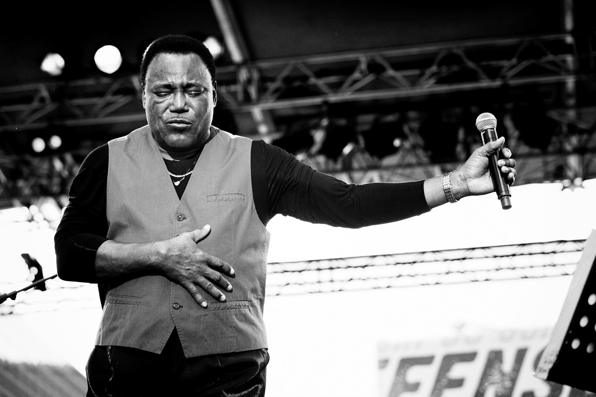 George Benson - Tribute to Nat King Kole - 38ème édition La Défense Jazz Festival - Parvis de la Défense - 4 juillet 2015