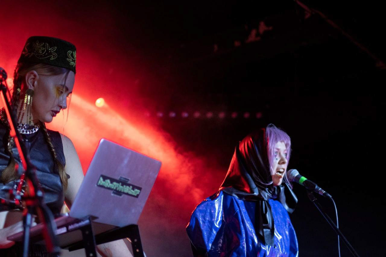 TATAR KYZ:LAR photo by Roman Ekimov