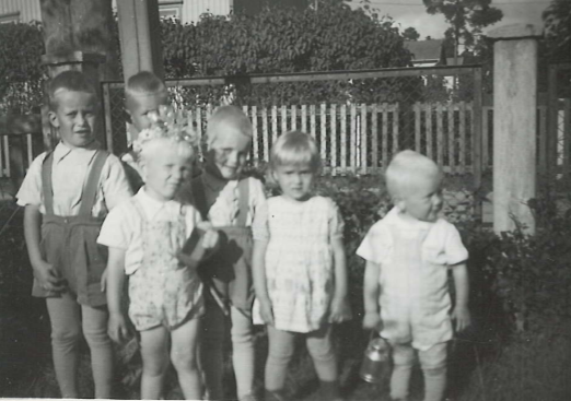 Minä, Harri, Heikki, Erkki, Margit ja Antti