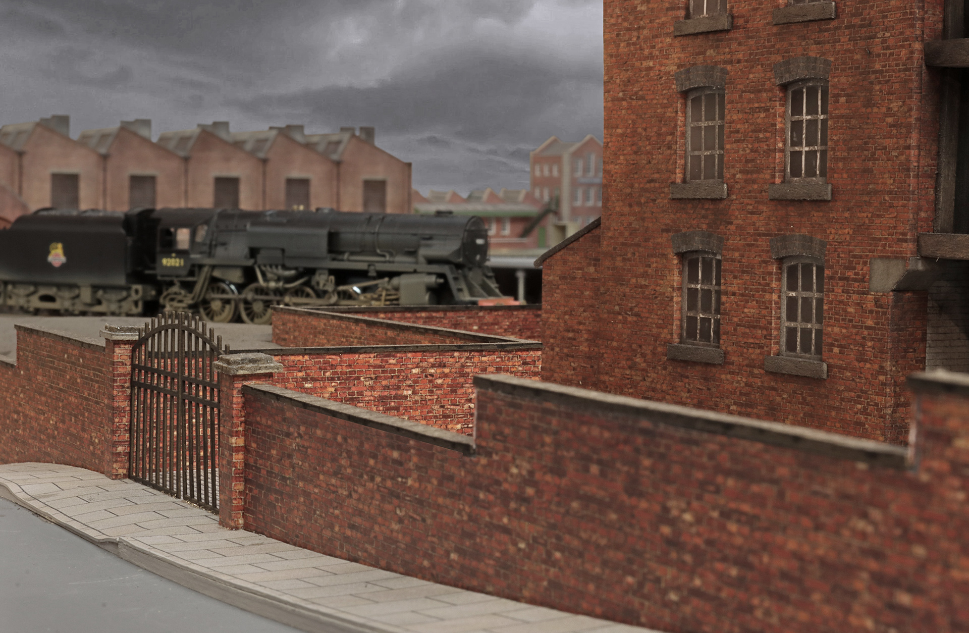 Scratch-built laser-cut curved warehouse