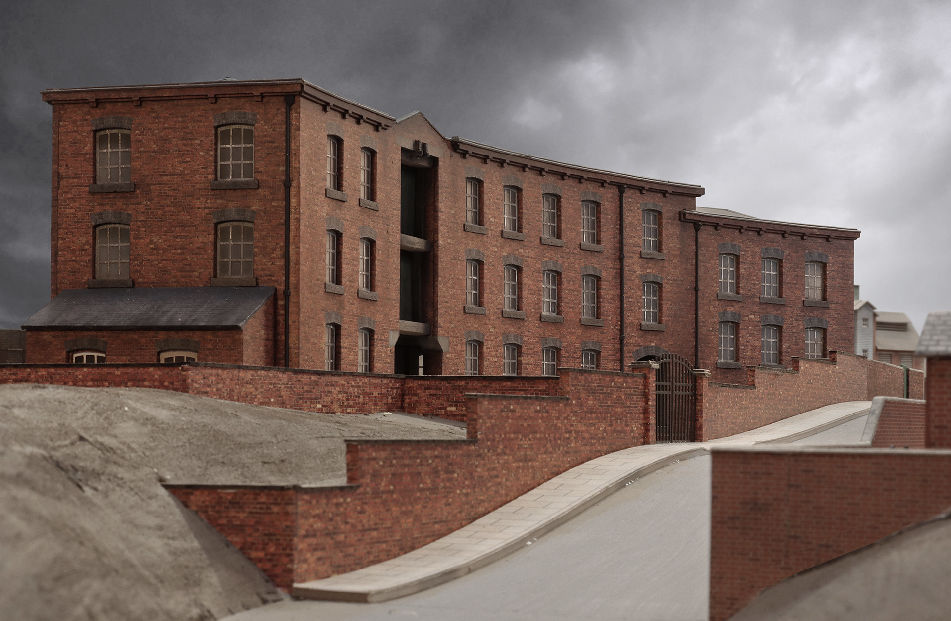 Scratch-built laser-cut curved warehouse