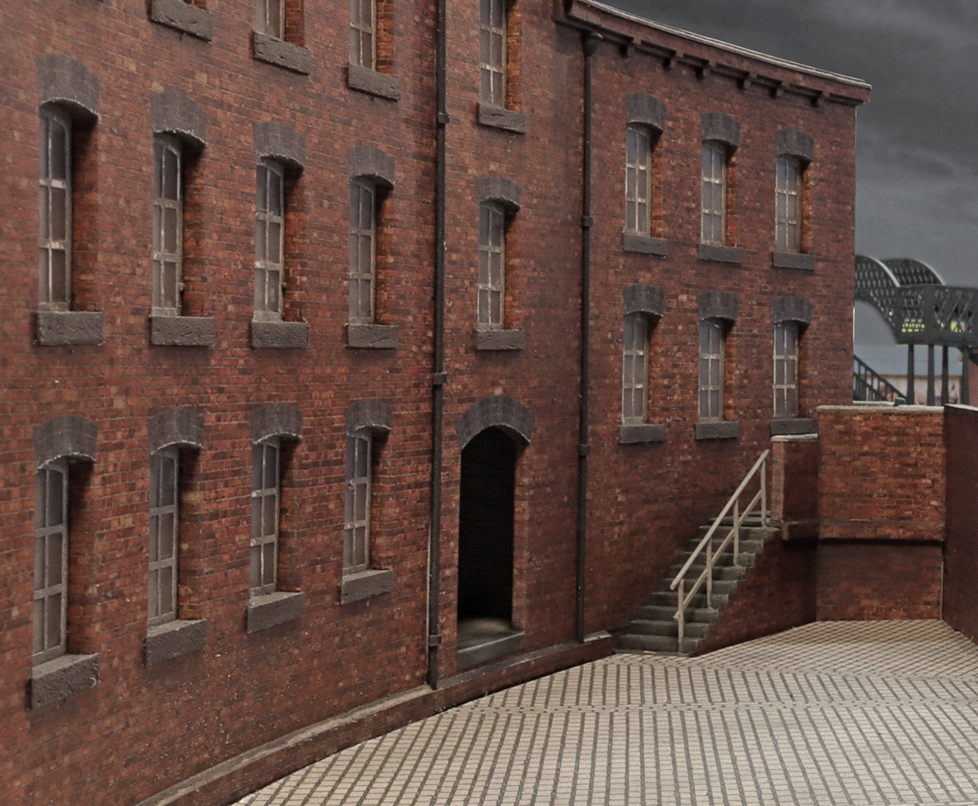 Scratch-built laser-cut curved warehouse