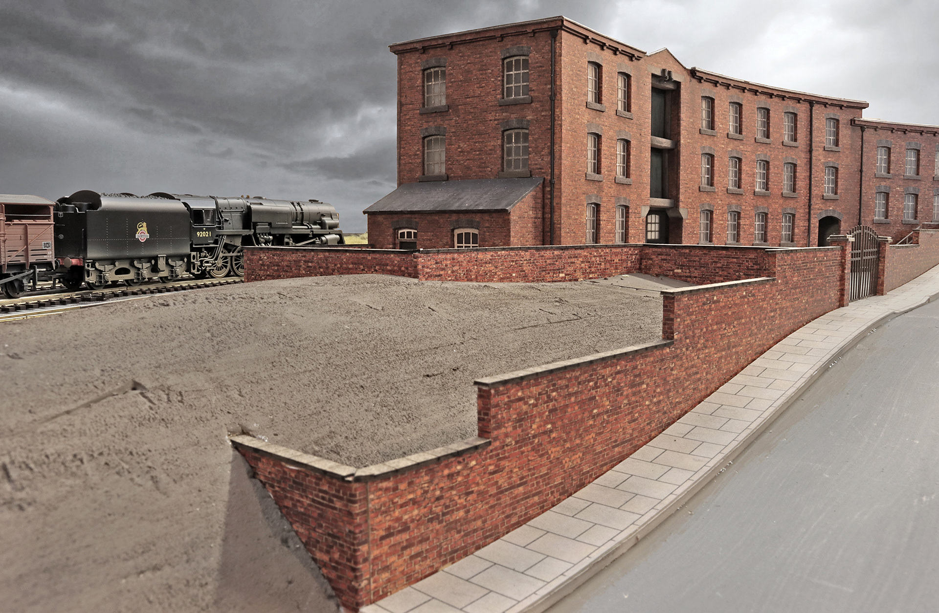 Scratch-built laser-cut curved warehouse