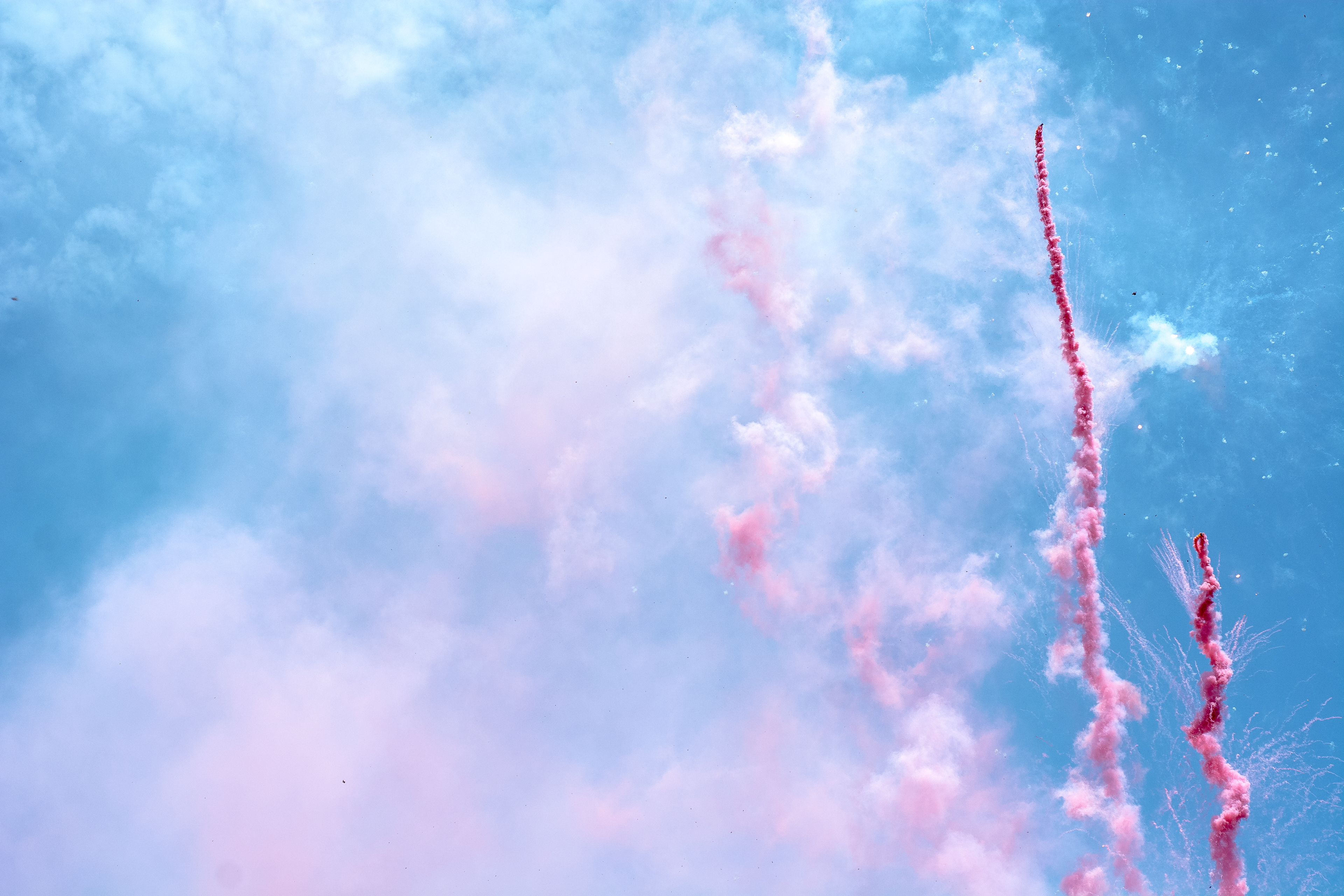EXPLOSION