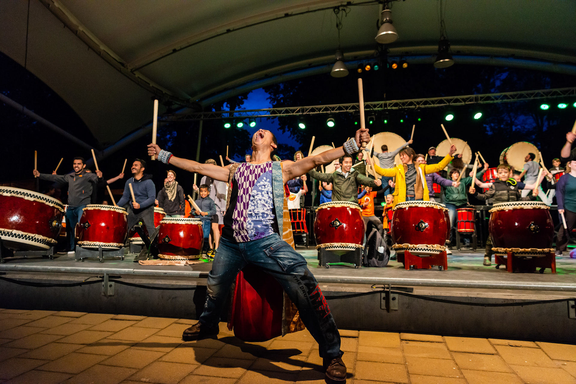 Taiko Festival te Den Haag. in beeld de Yamato drummer, wereldberoemd op het gebied van Taiko drummen.