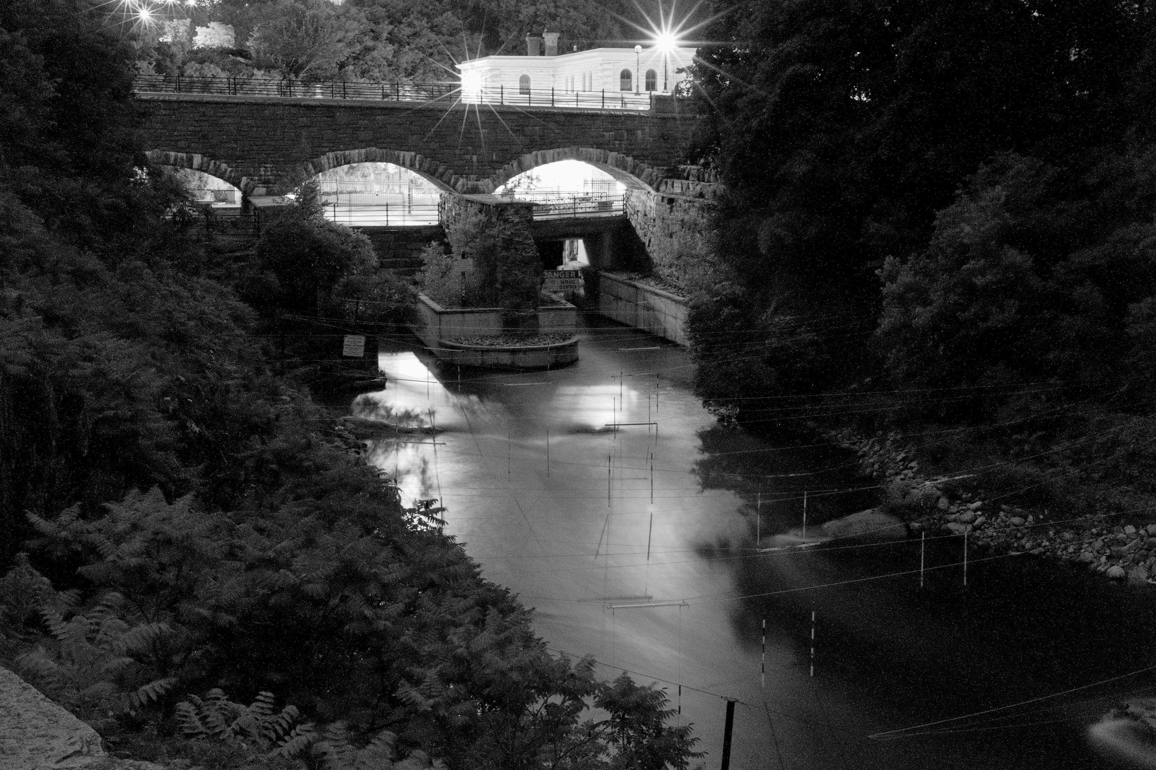 #2 Same exposure, monochrome with different intent.