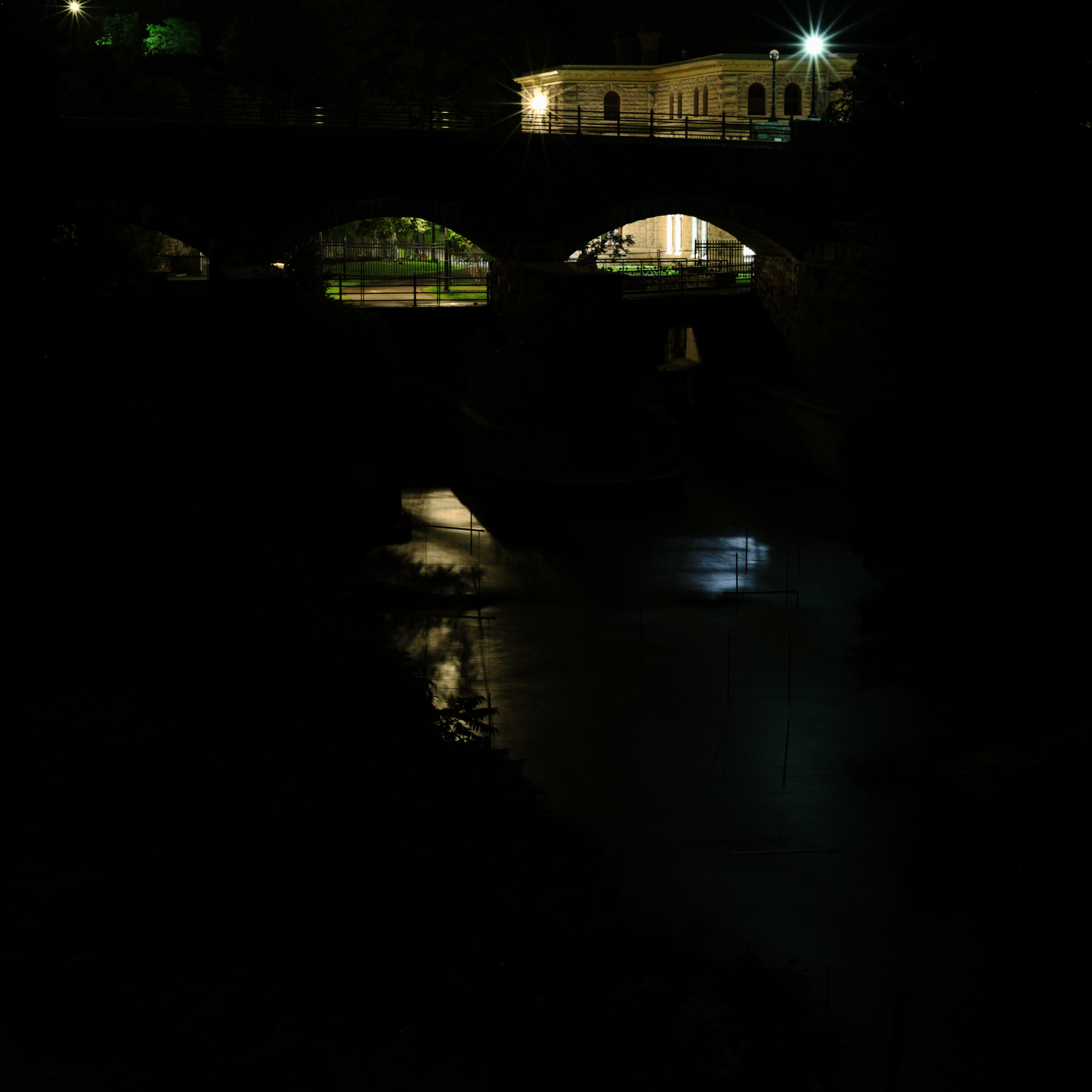 #1 A rare nighttime photography walk with the excellent Theya (@theya.s_photos). 