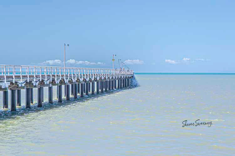 Pier in Aqua, Urangan