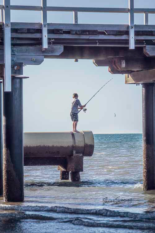 Fishing on Pipe 02, Urangan