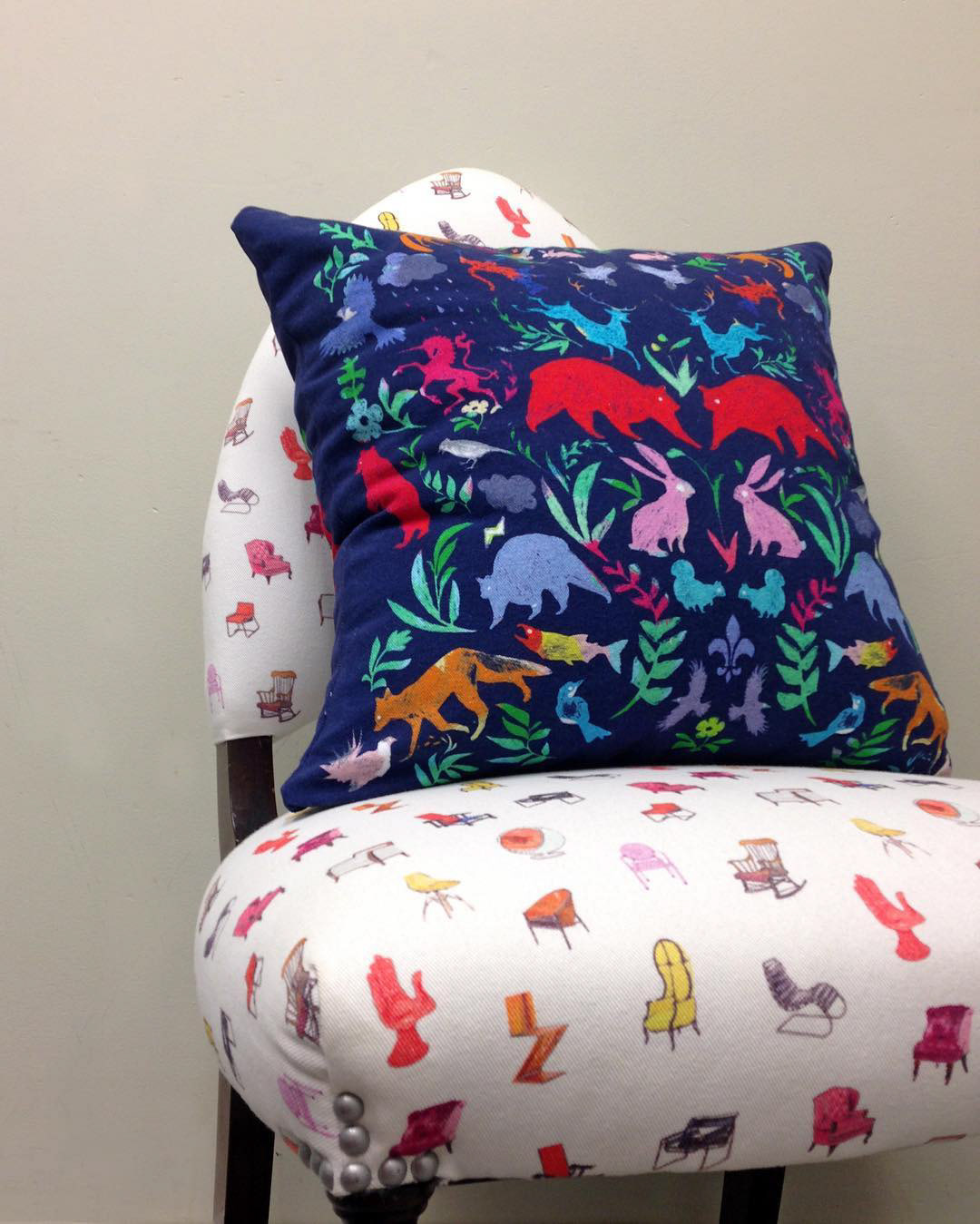 throw pillow