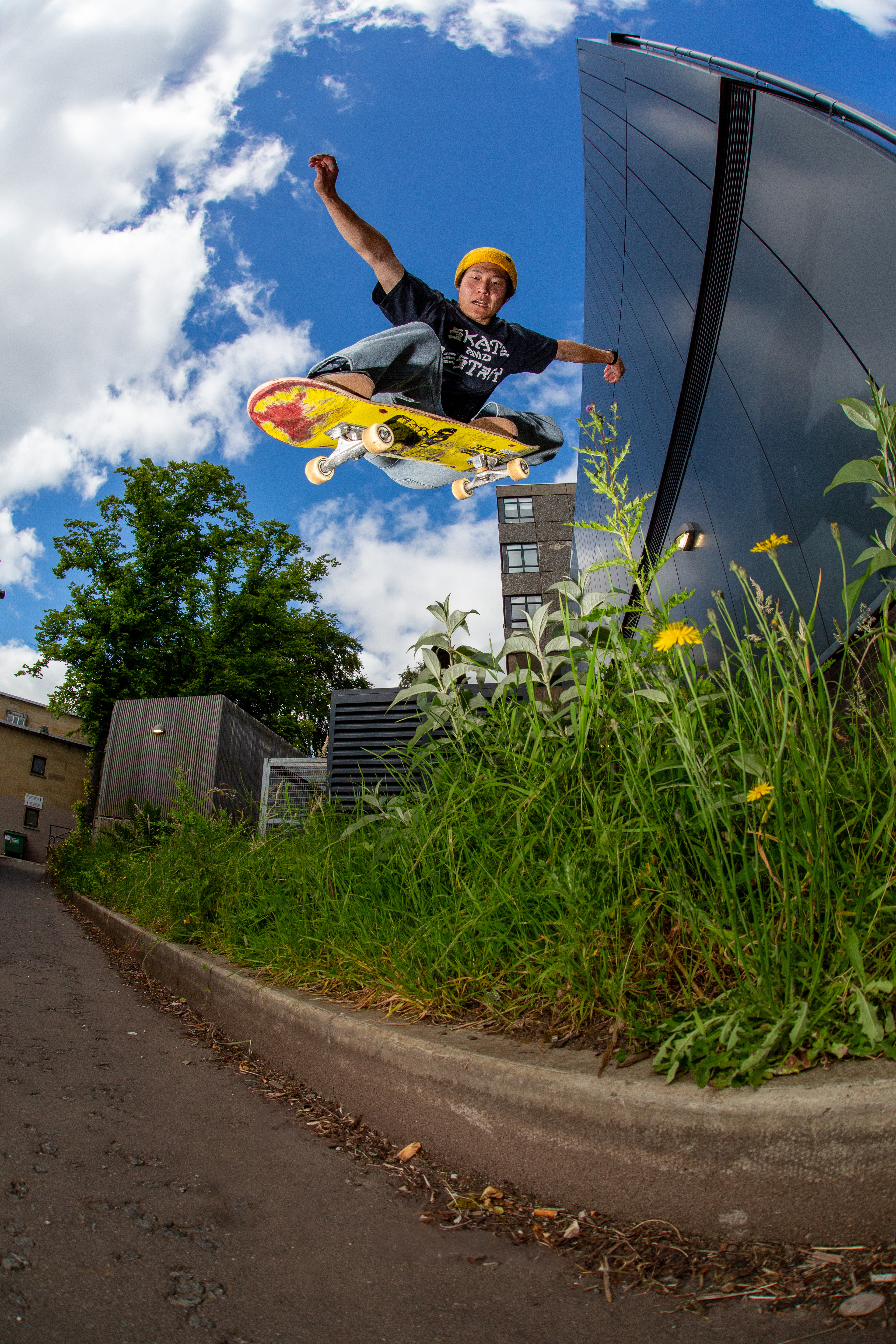 Oskar, Treatment Skateboards