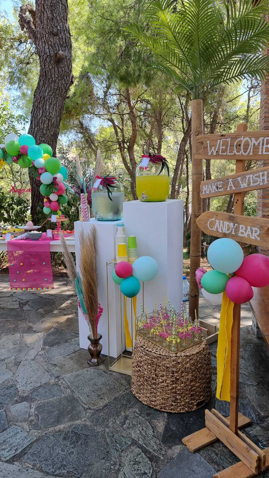 Στολισμός βάπτισης με θέμα τροπικό