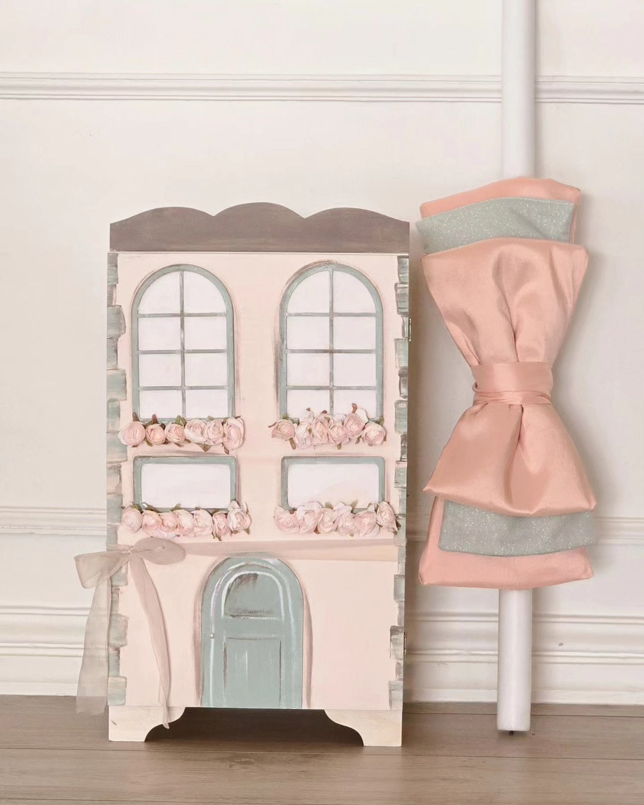 Little Dollhouse