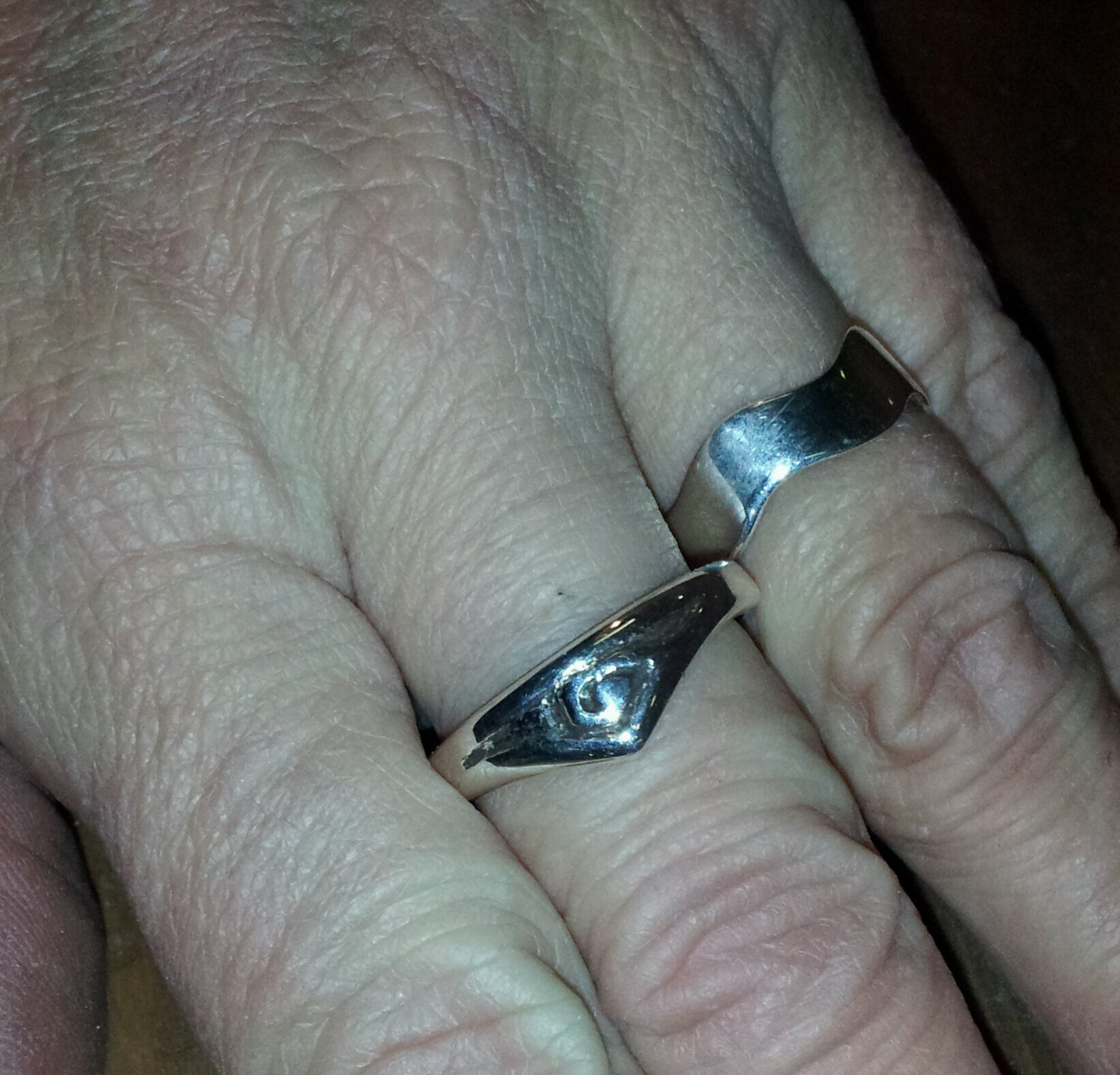 Cast Ring & Wave Ring