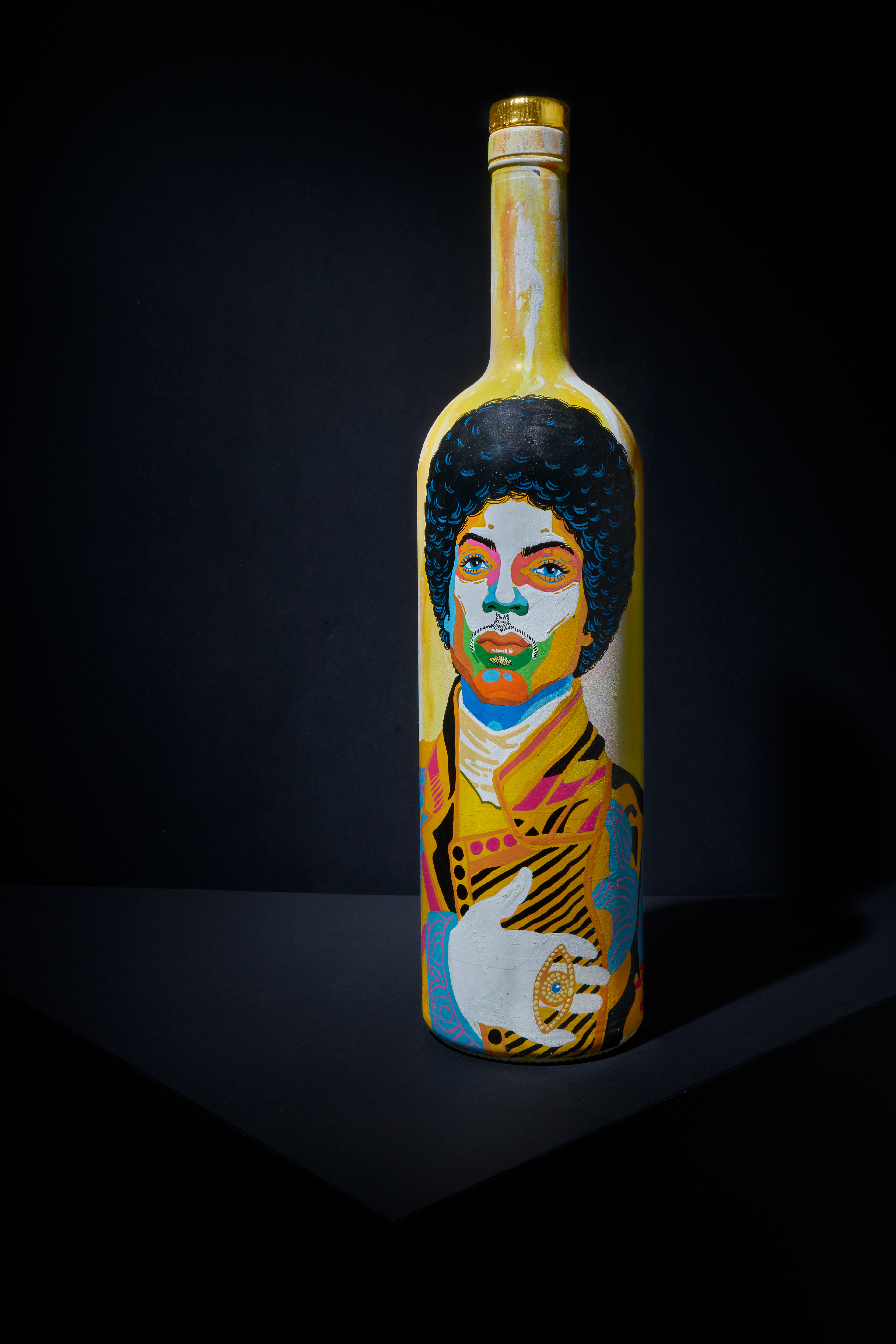 360 stop motion, animated art, art with motion, media art, art animation, stop motion bottle, immersive display, visual narrative, hand motion art, video art piece