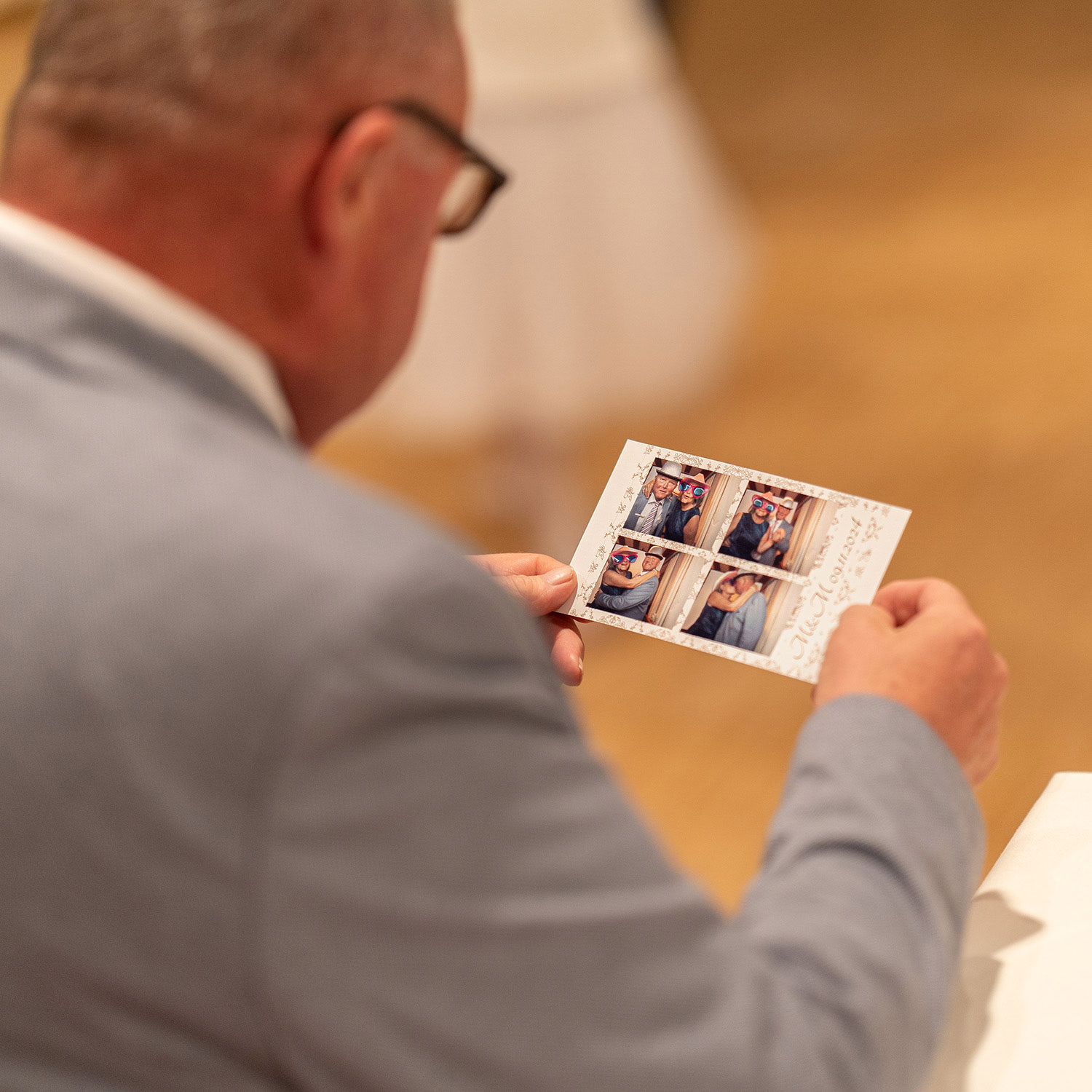Die echten Momente. Emotionen und Erinnerungen. Eingefangen durch Flo Steinweg Photography bei einer Hochzeit in Sulzberg im Allgäu.