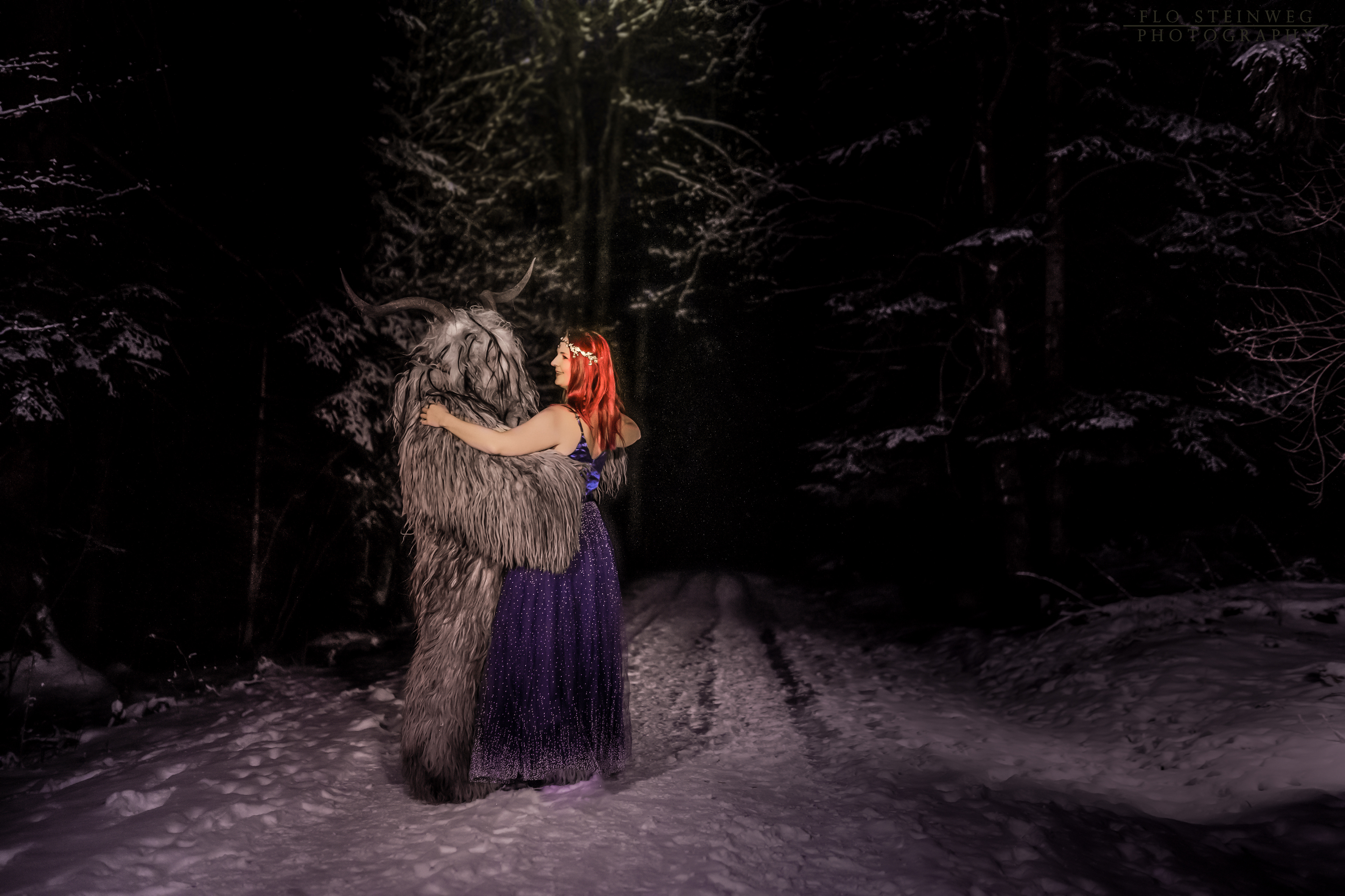 Fotoshooting mit Prinzessing und Allgäuer Klausn im Wirlinger Wald bei Buchenberg. Fotografiert und in Szene gesetzt von Flo Steinweg Photography