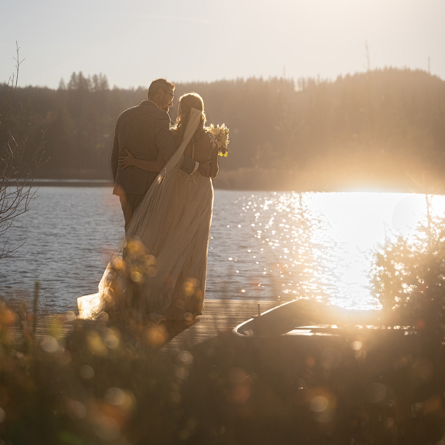 Brautpaar bei Sonnenuntergang in Betzigau