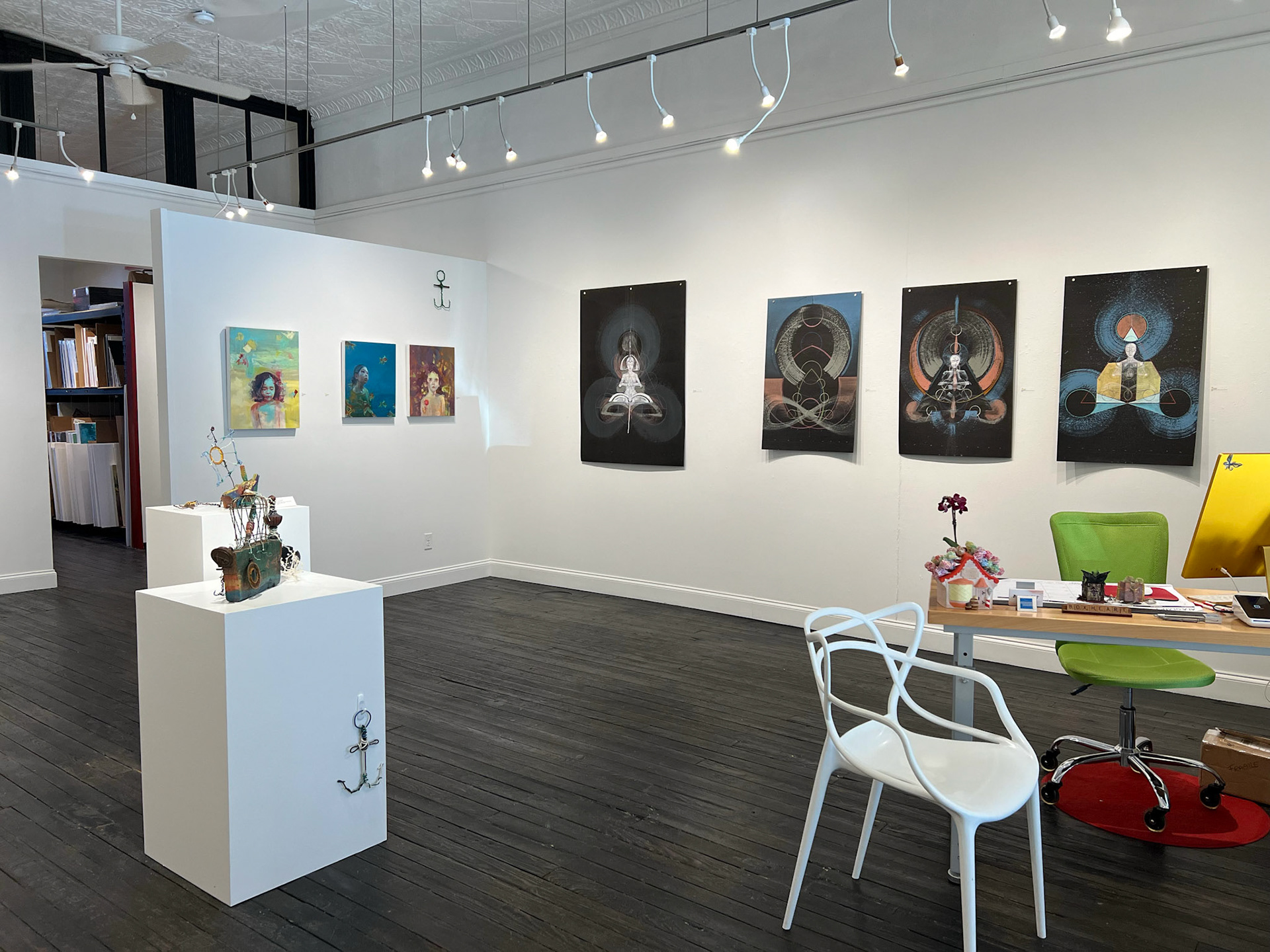 TK Mundok, Annie Heisey