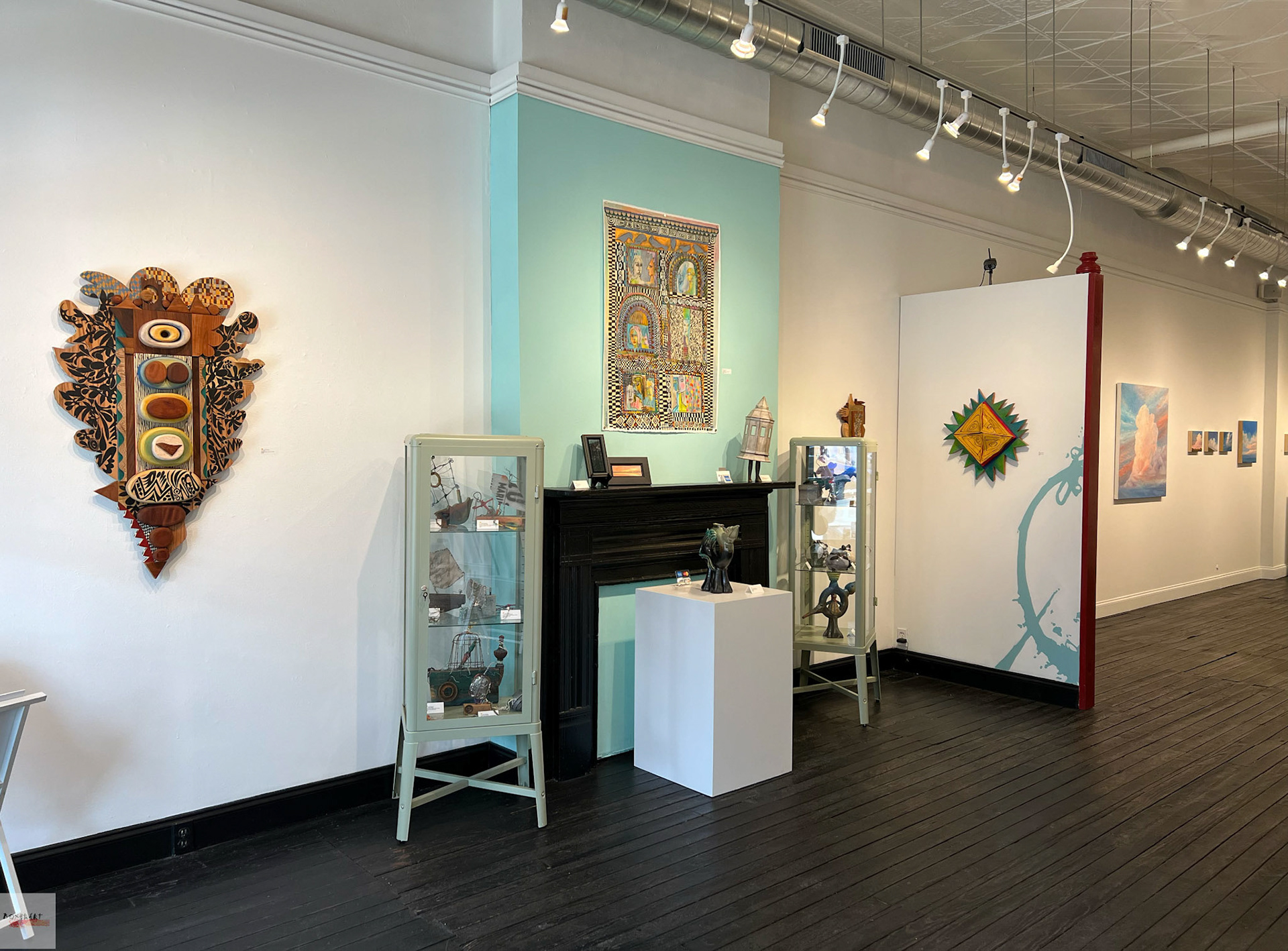Installation view of Stillness: Sonja Sweterlitsch and Lynne Feinberg, BoxHeart Gallery, 2026.
