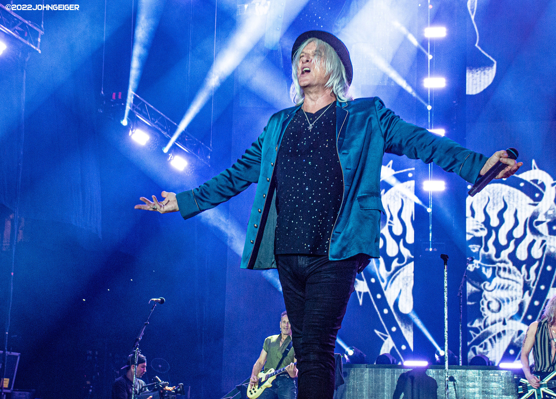 Joe Elliott of Def Leppard @ Lucas Oil Stadium 08/16/22