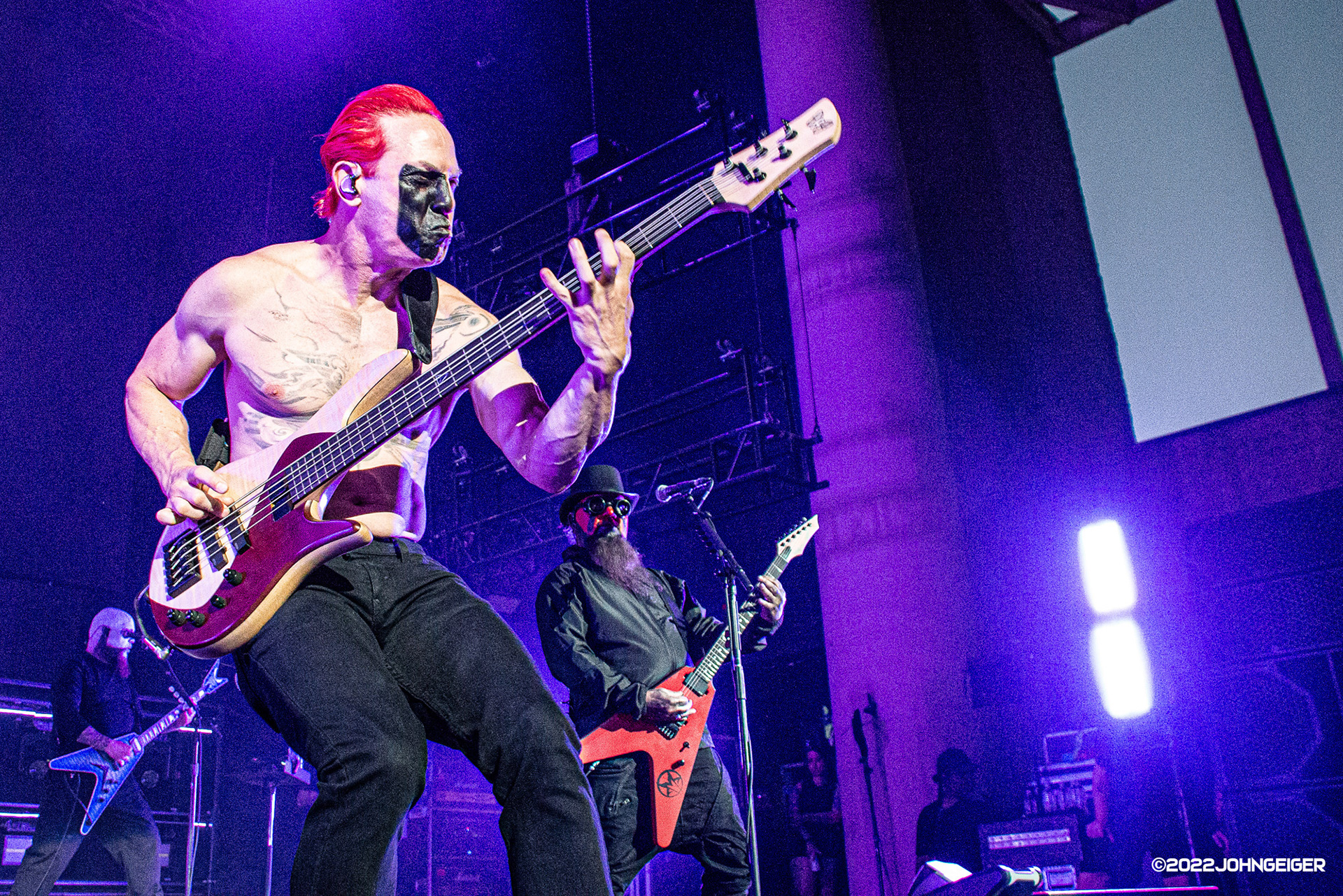 Mudvayne’s Ryan Martinie on bass and Greg Tribbett with Marcus Rafferty @ Ruoff Music Center 07/21/22