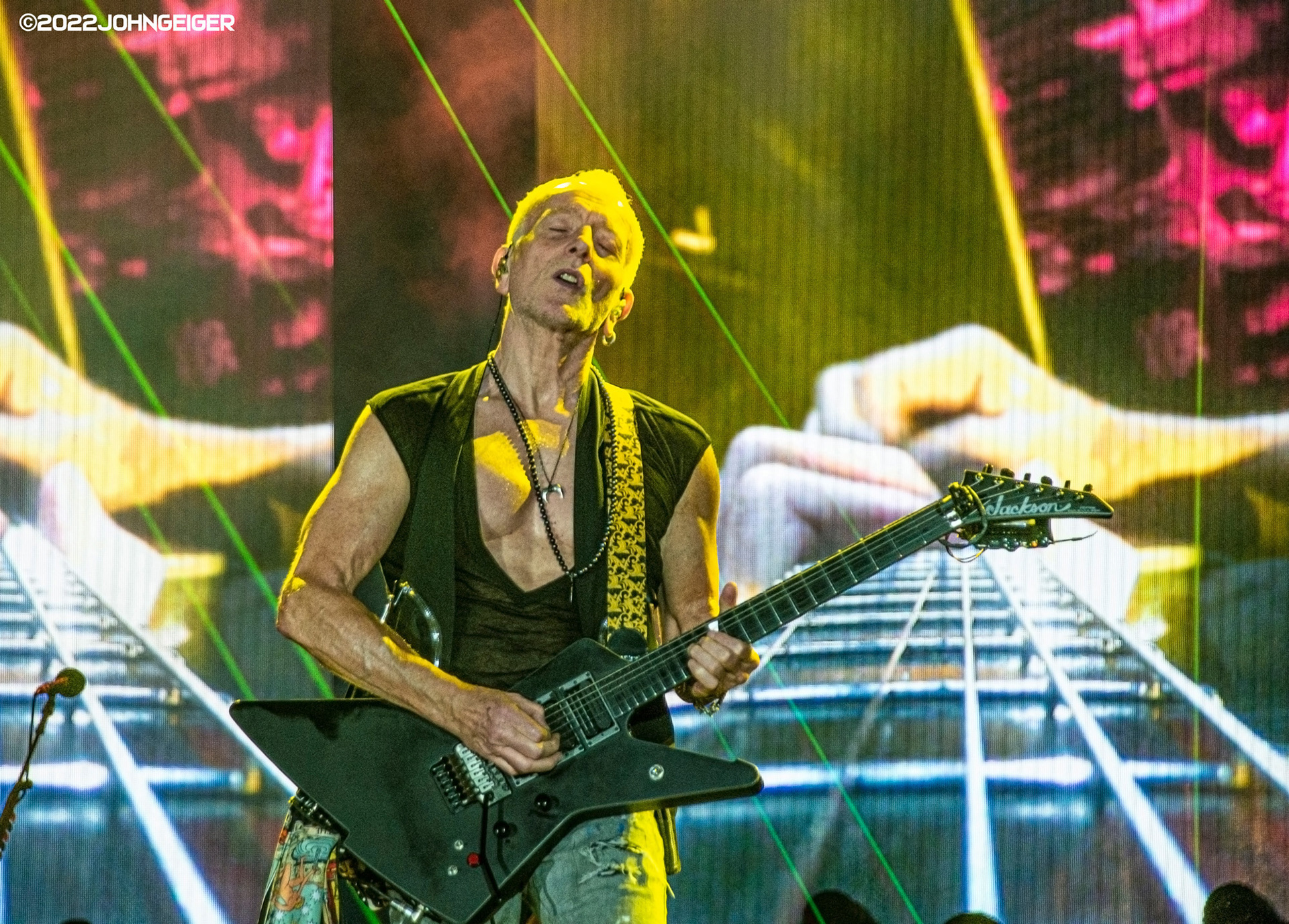 Phil Collen of Def Leppard @ Lucas Oil Stadium 08/16/22
