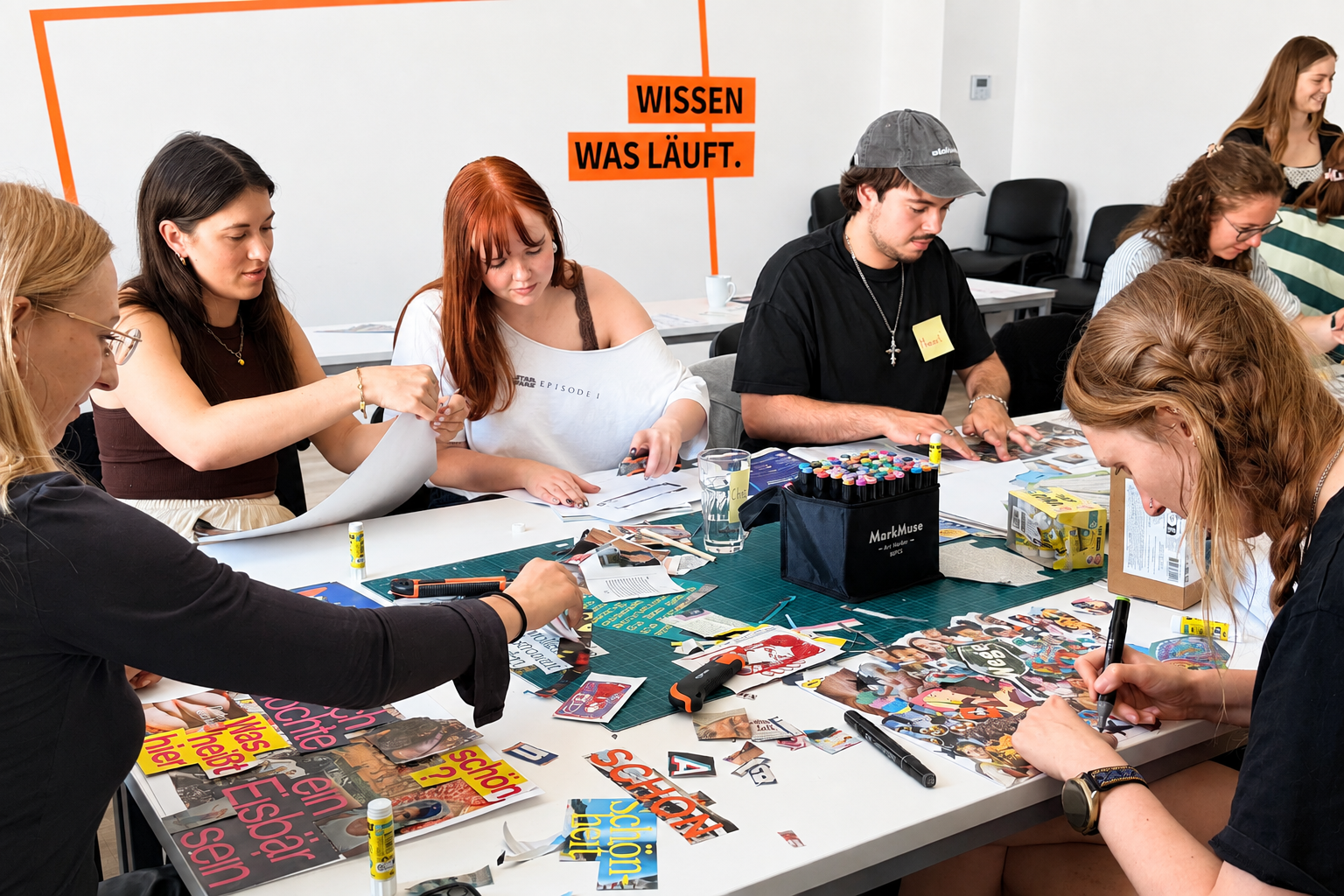 Teilnehmende des Workshops "Democracy Remix"