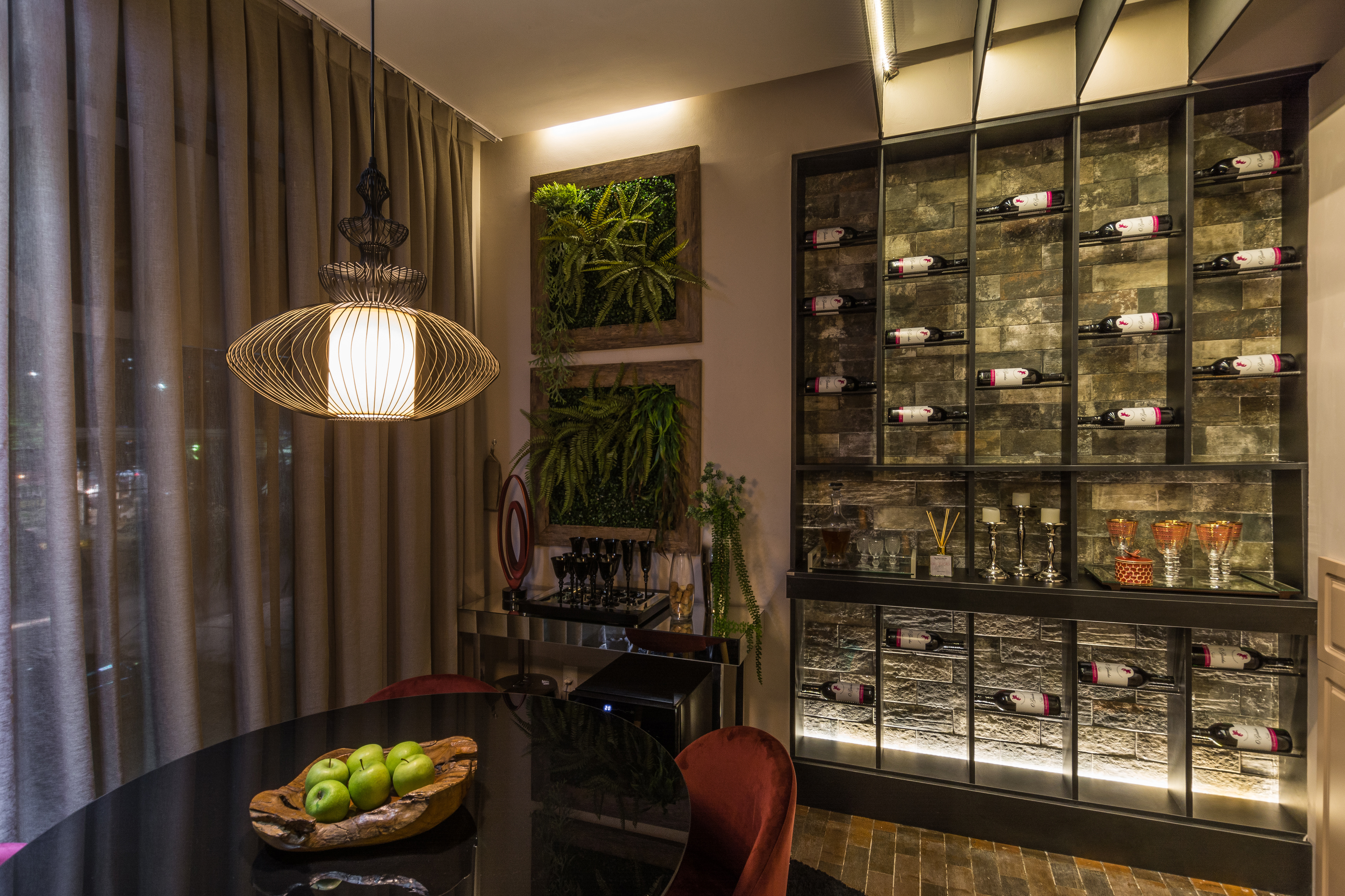 Suíte e Adega da Mulher Contemporânea - UP Interiores