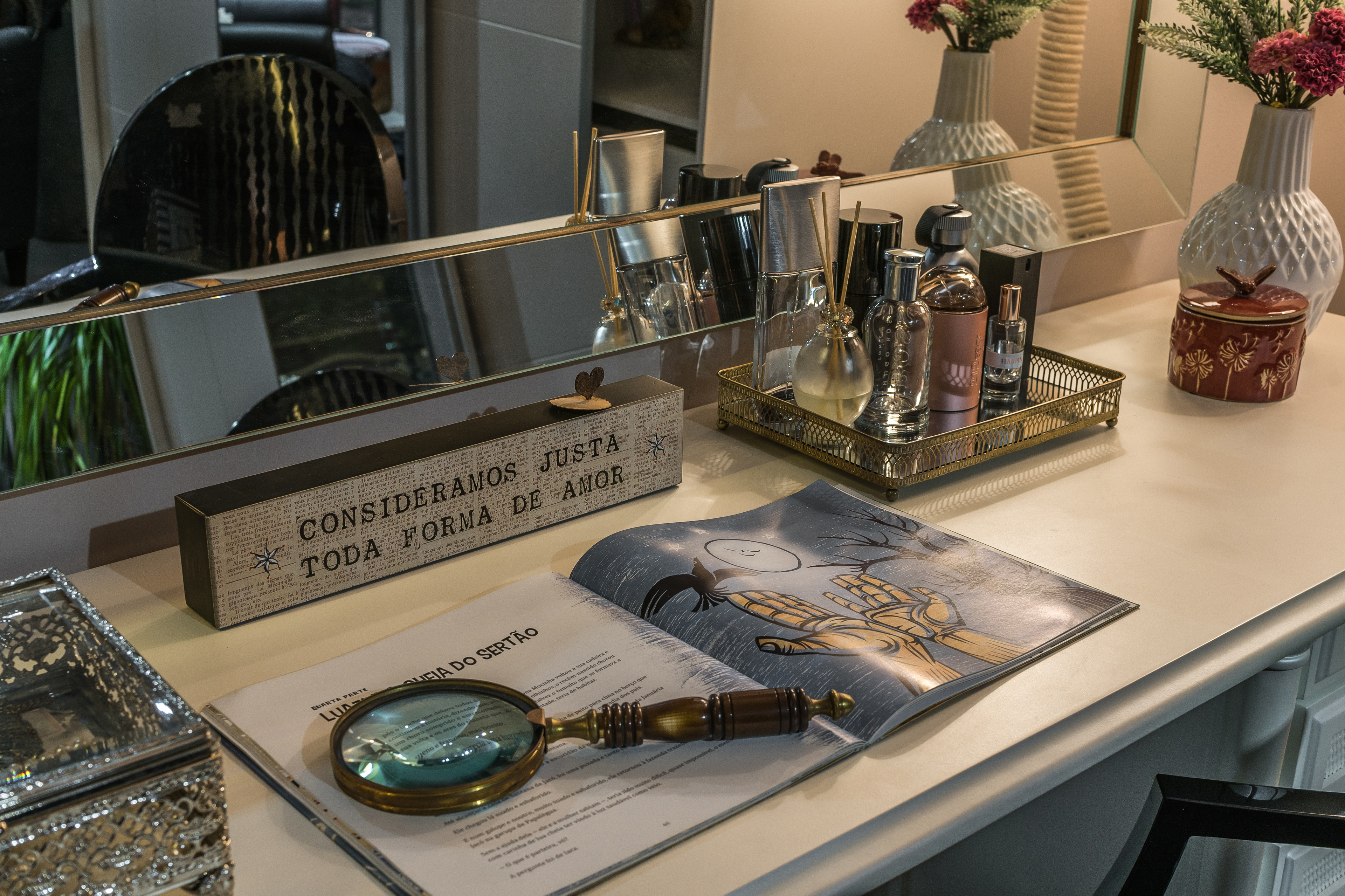 Suíte e Adega da Mulher Contemporânea - UP Interiores